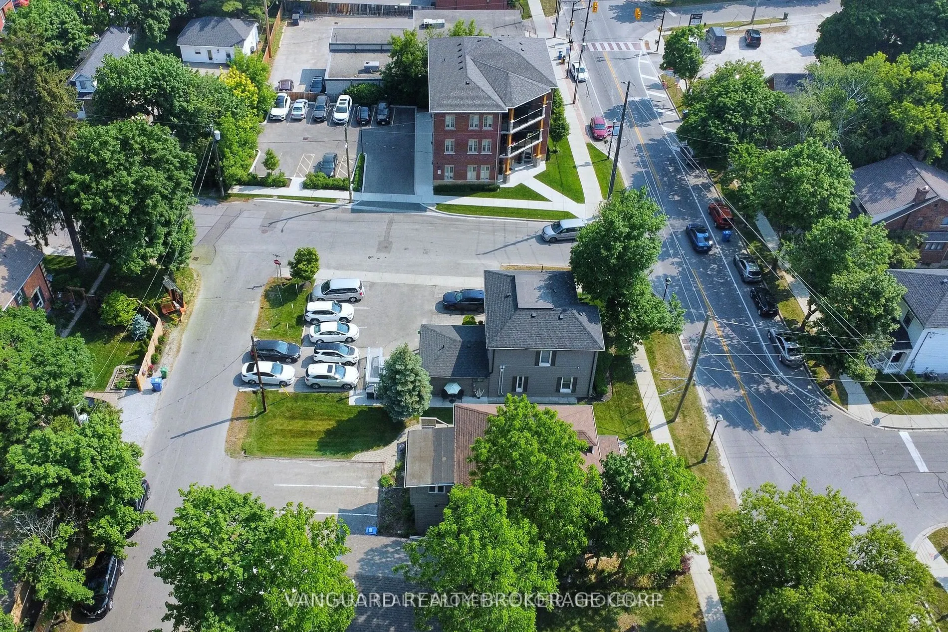 69 King Street W #Mainfloor