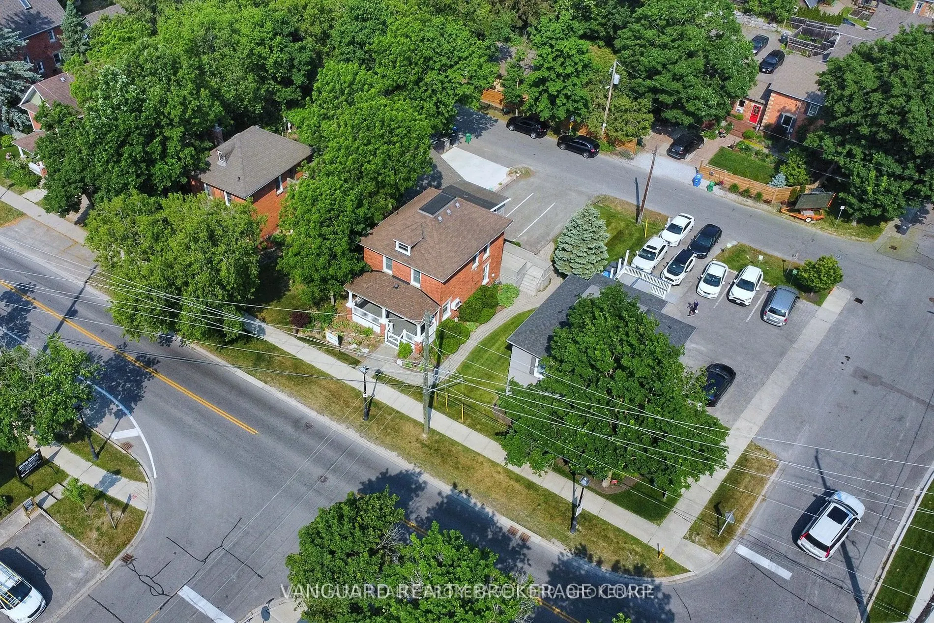 69 King Street W #Mainfloor