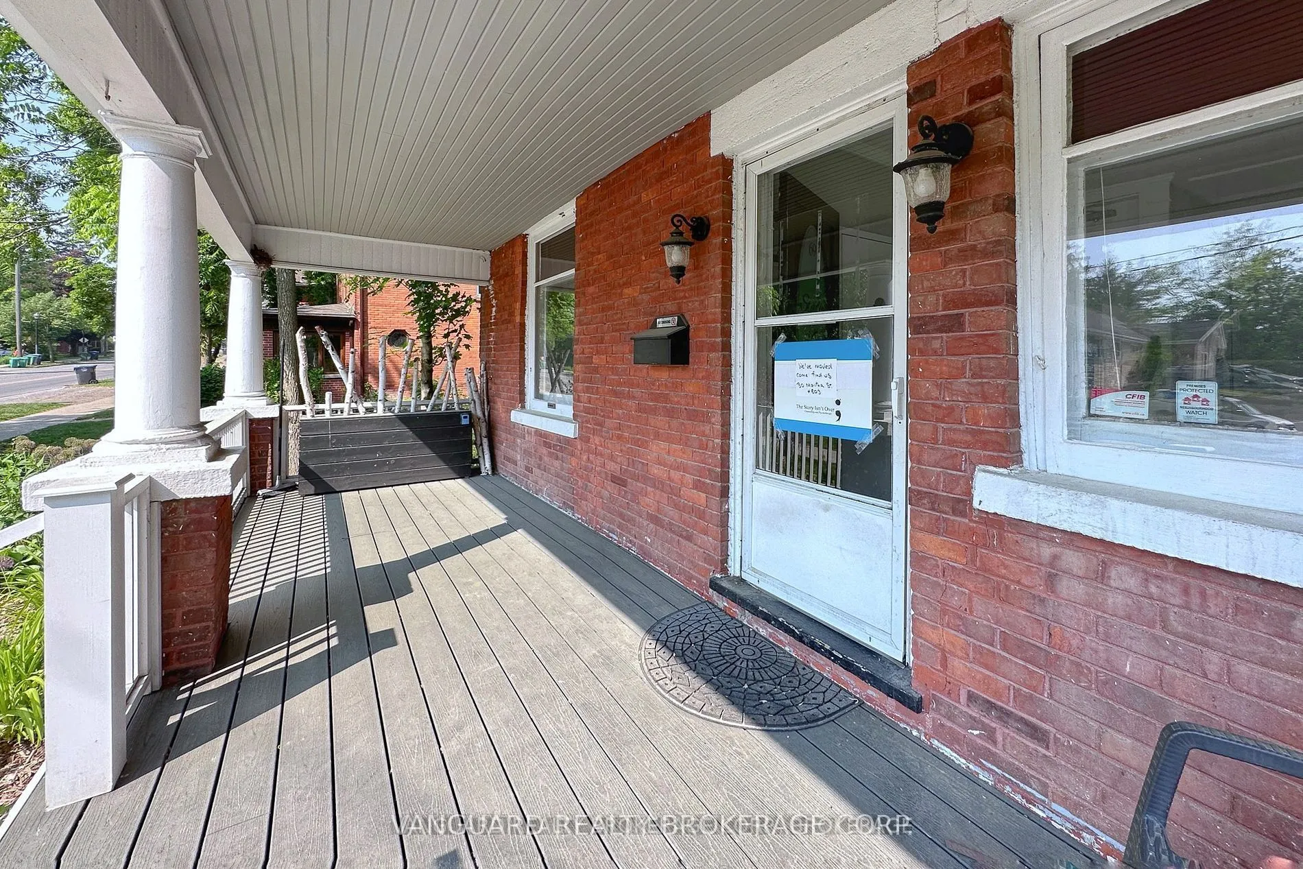 69 King Street W #Mainfloor
