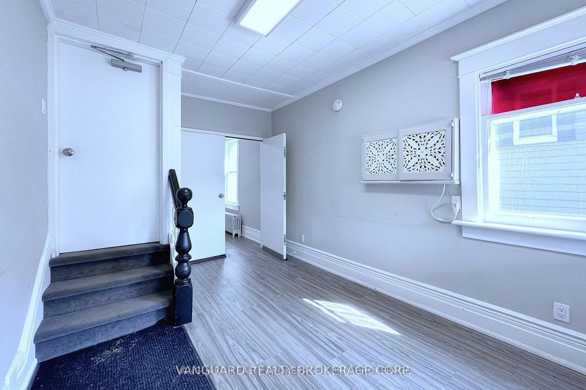 69 King Street W #Mainfloor