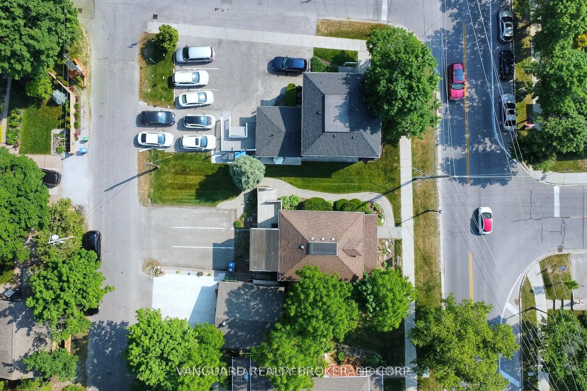 69 King Street W #Mainfloor