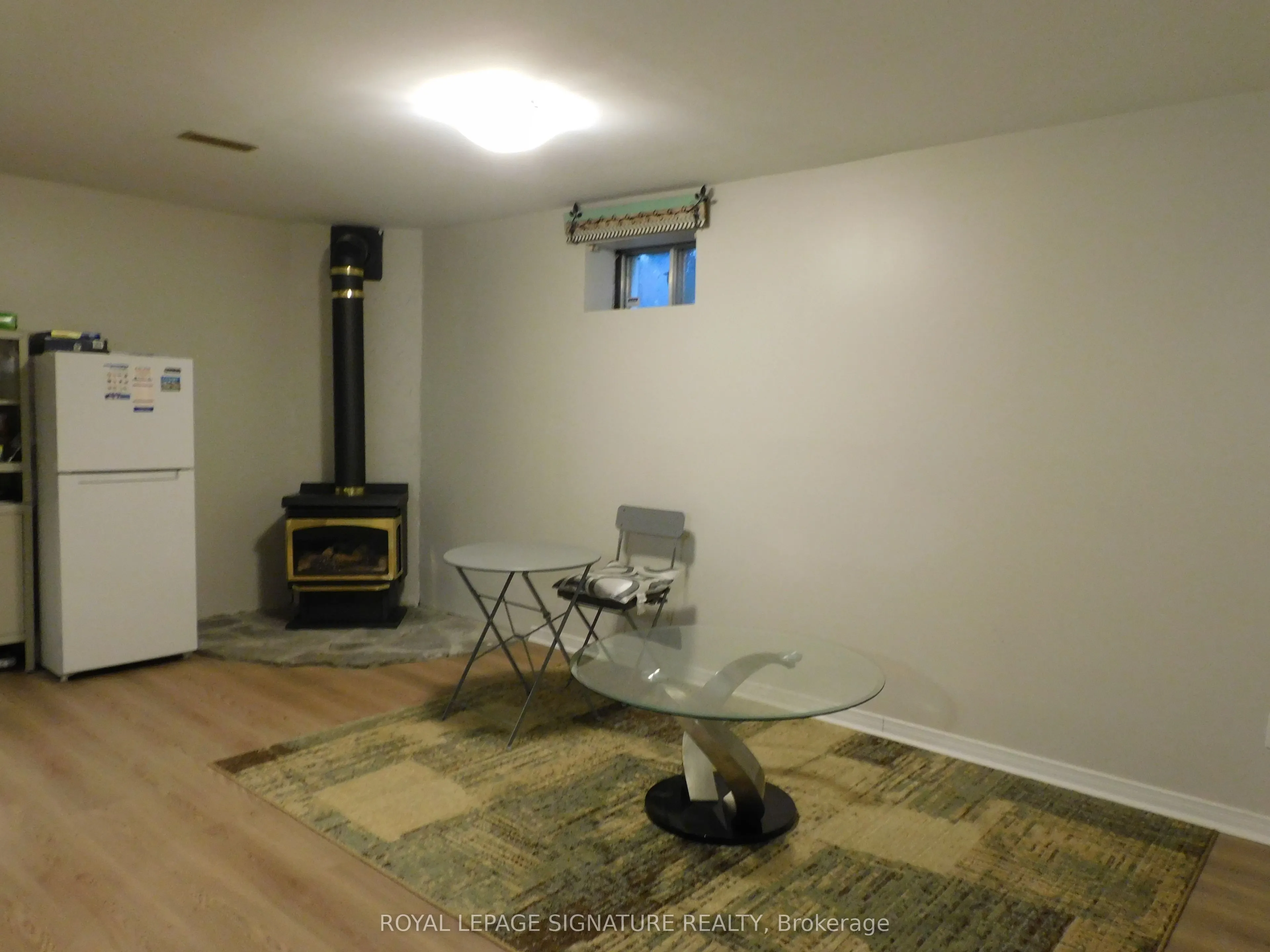 1132 Queen Street W