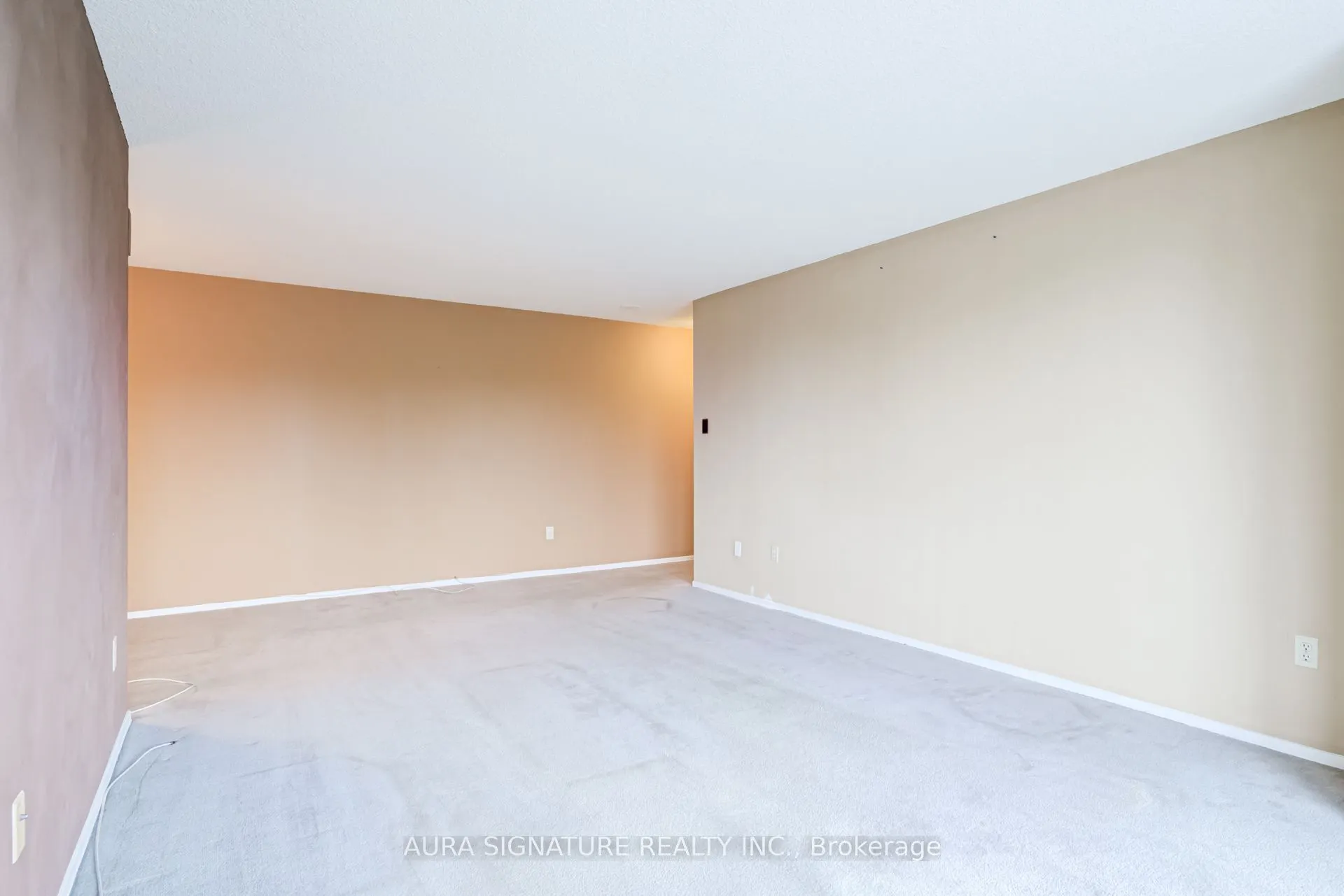 3077 Weston Road #401