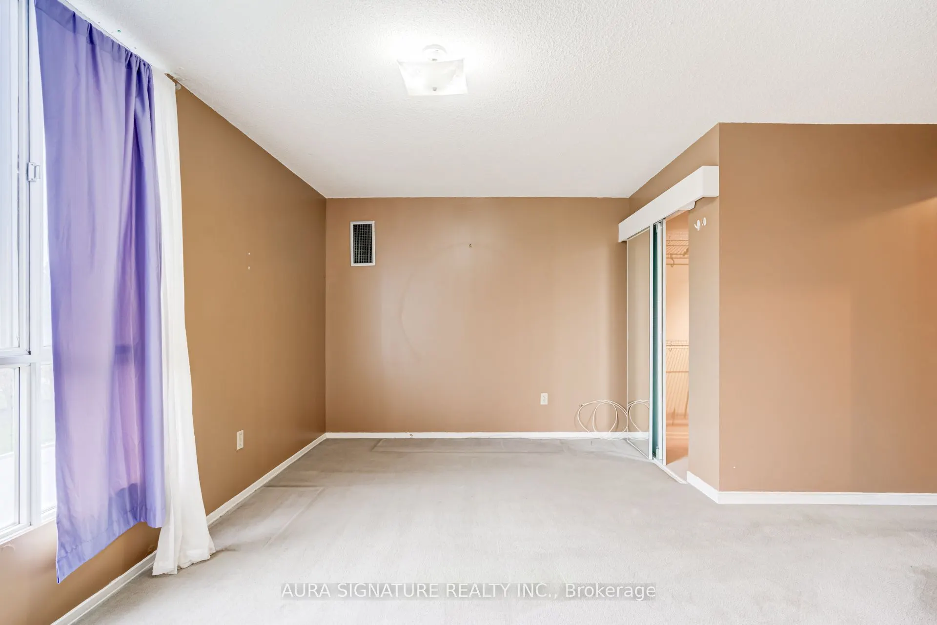 3077 Weston Road #401