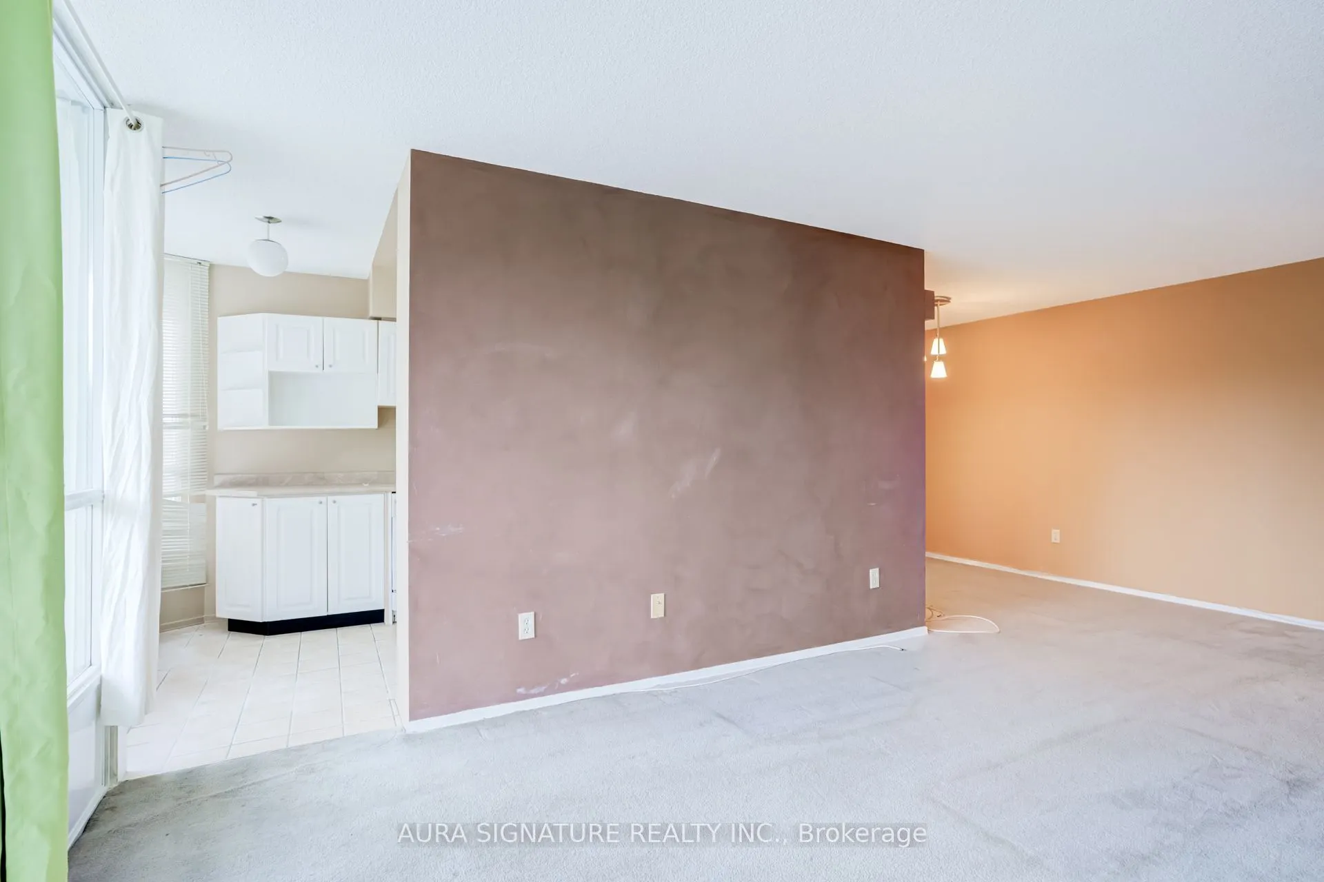 3077 Weston Road #401