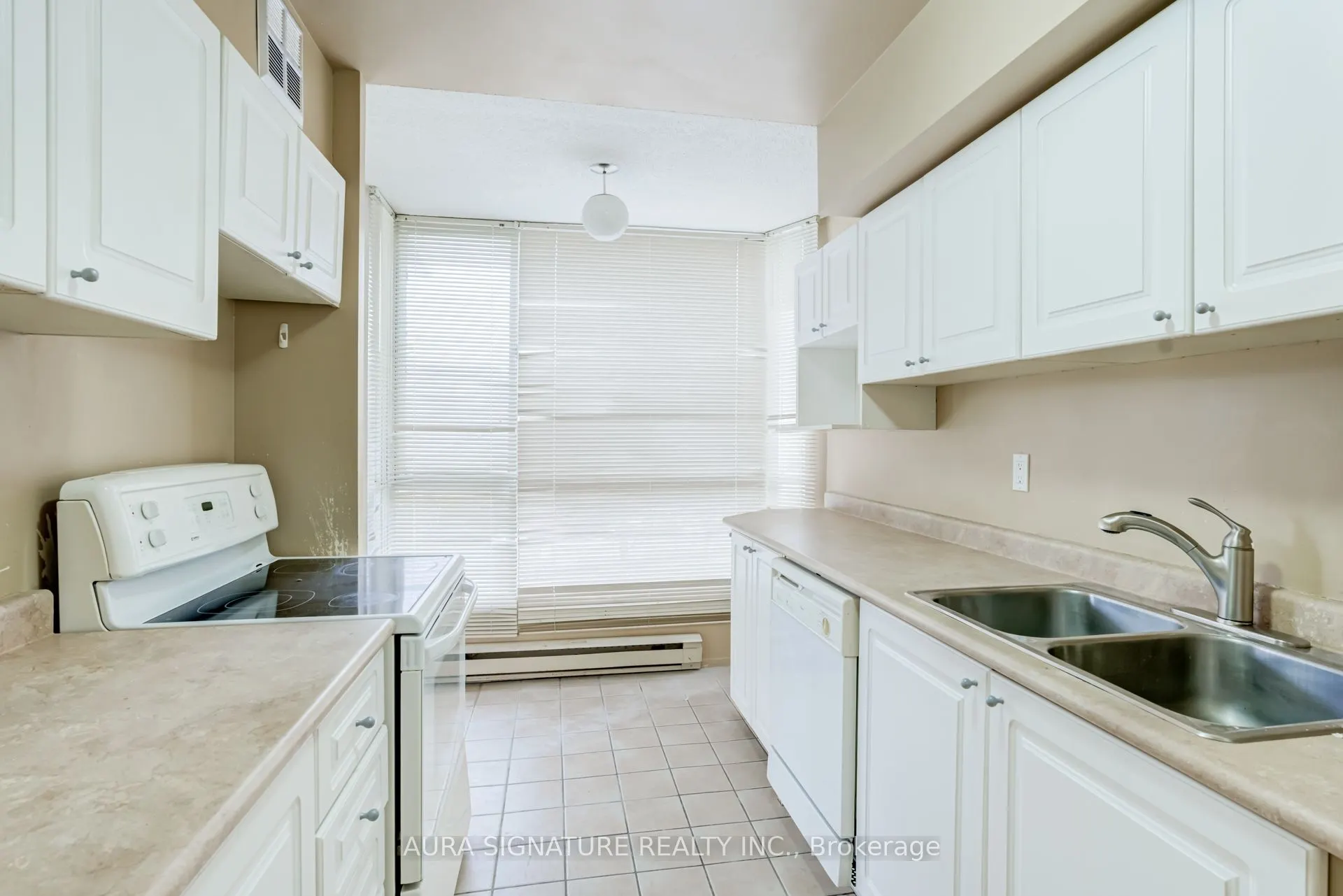 3077 Weston Road #401