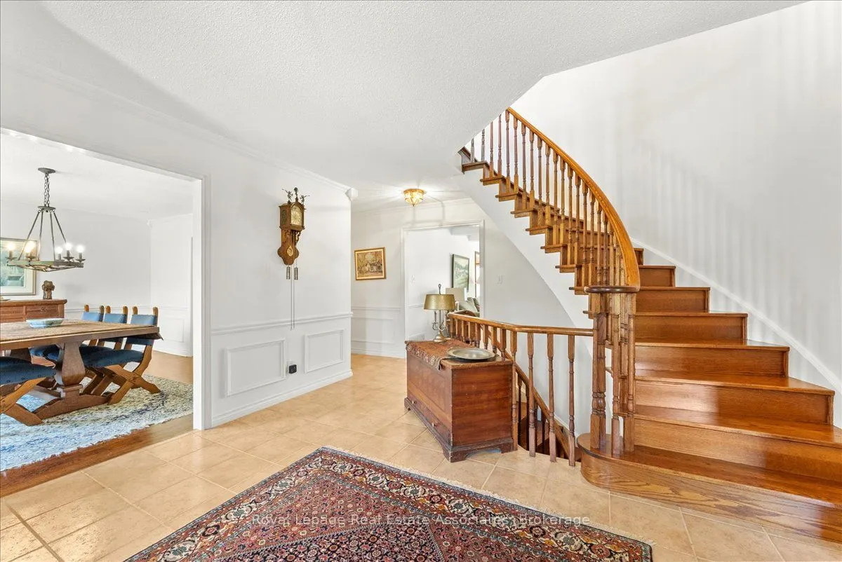4 Wolf Crescent