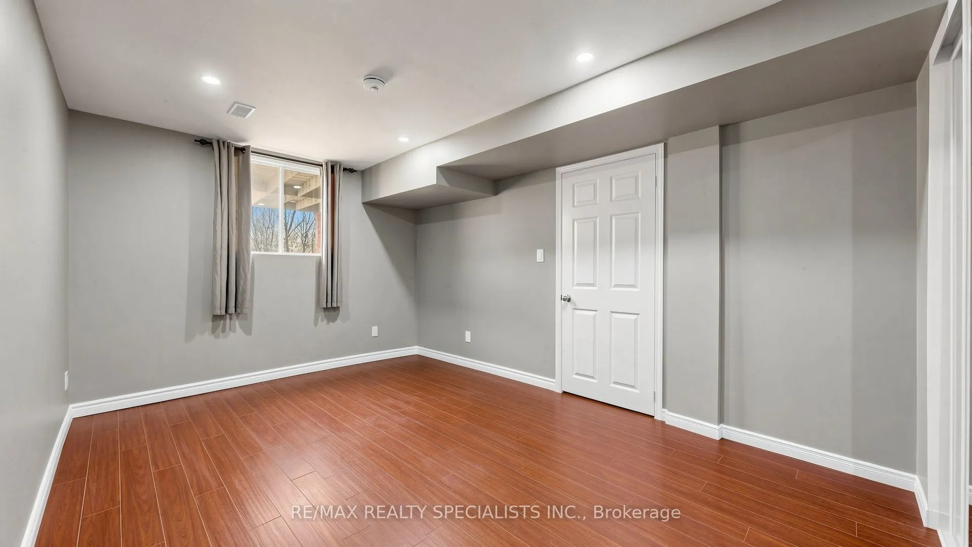 59 Sunforest Drive