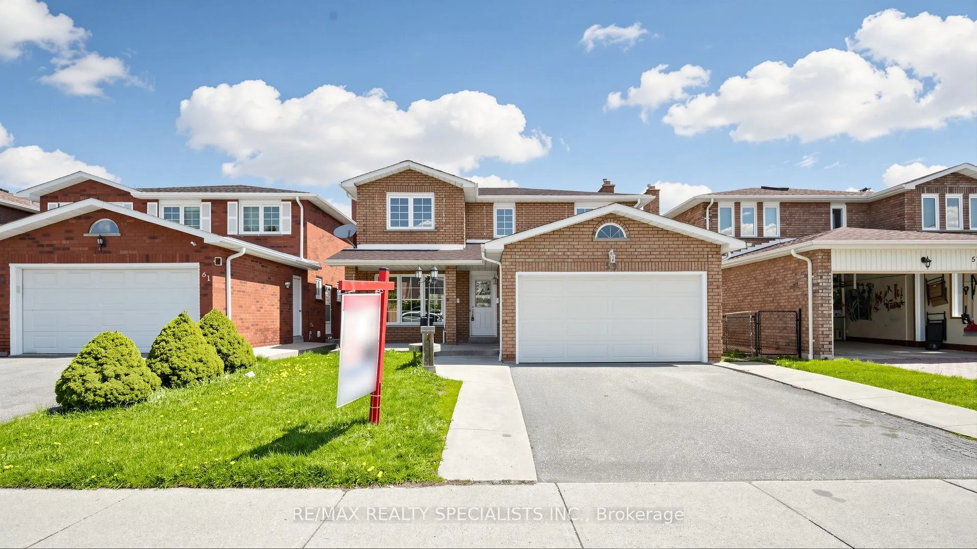 59 Sunforest Drive