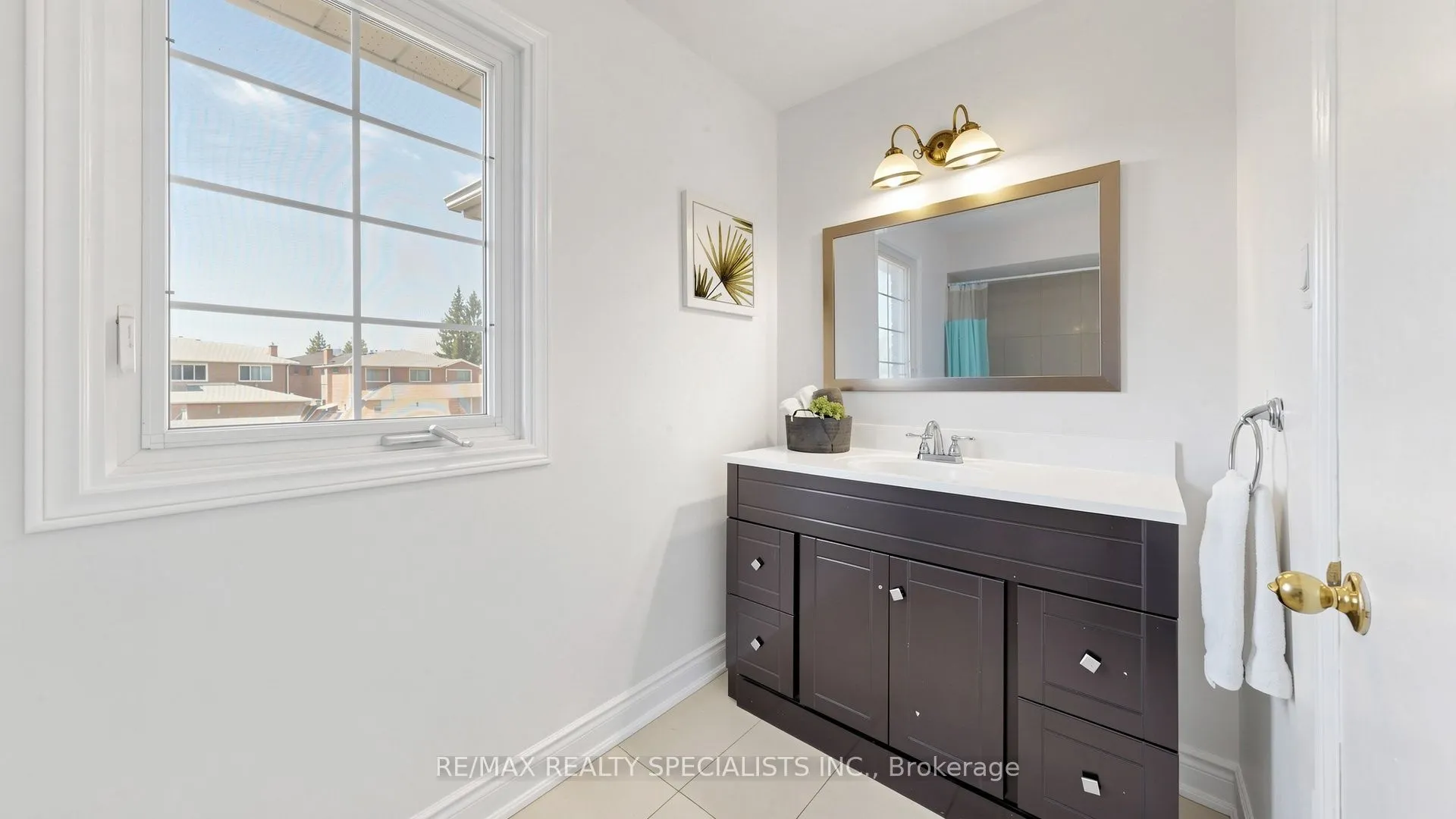 59 Sunforest Drive