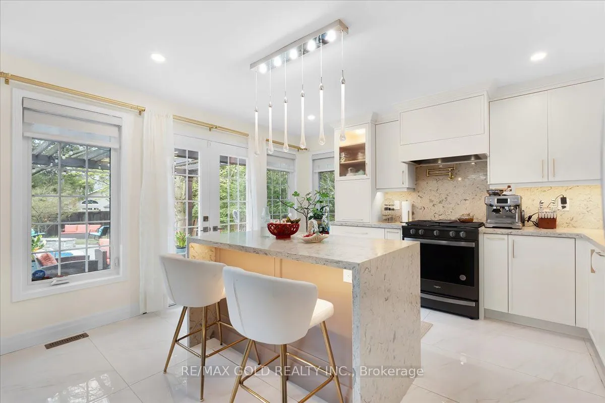 993 Porcupine Avenue