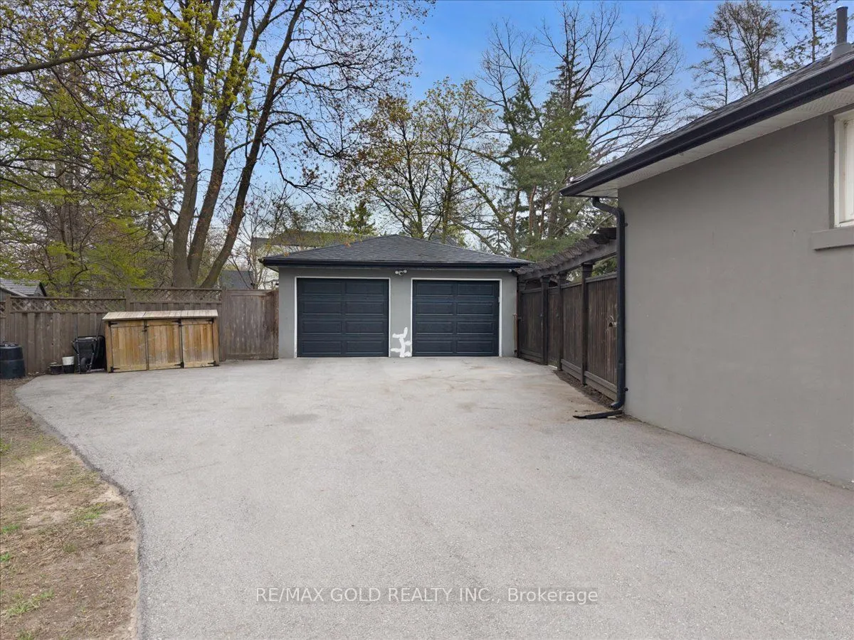 993 Porcupine Avenue