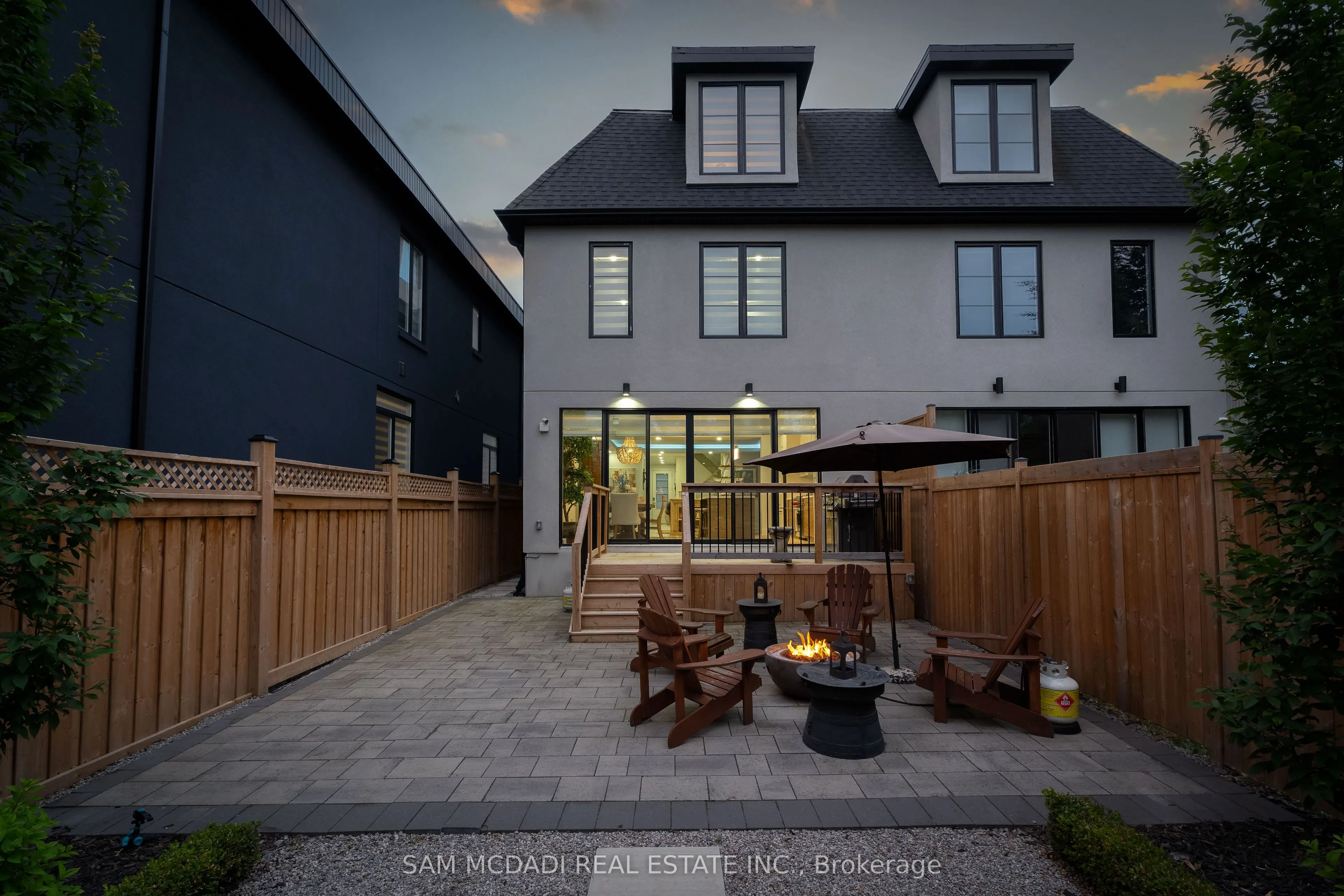 11A Maple Avenue N