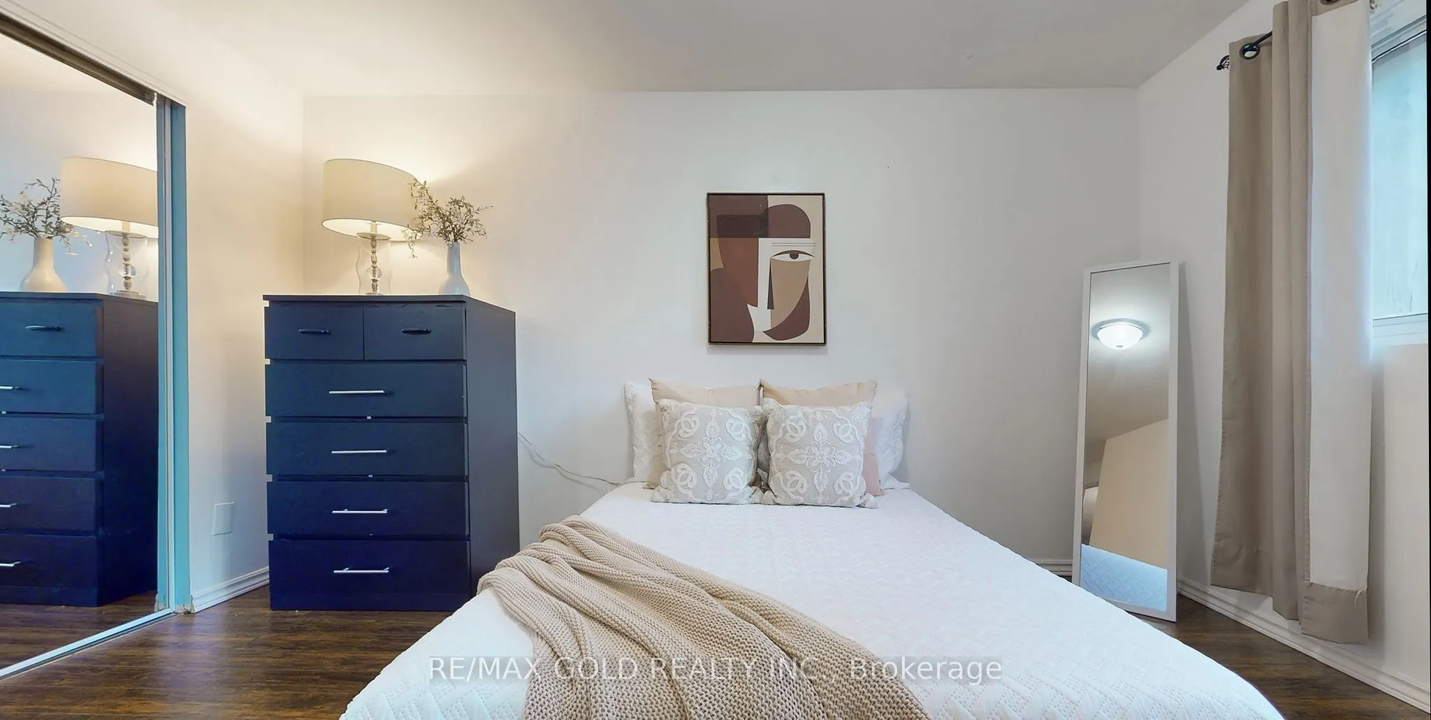 18 Carleton Place #18