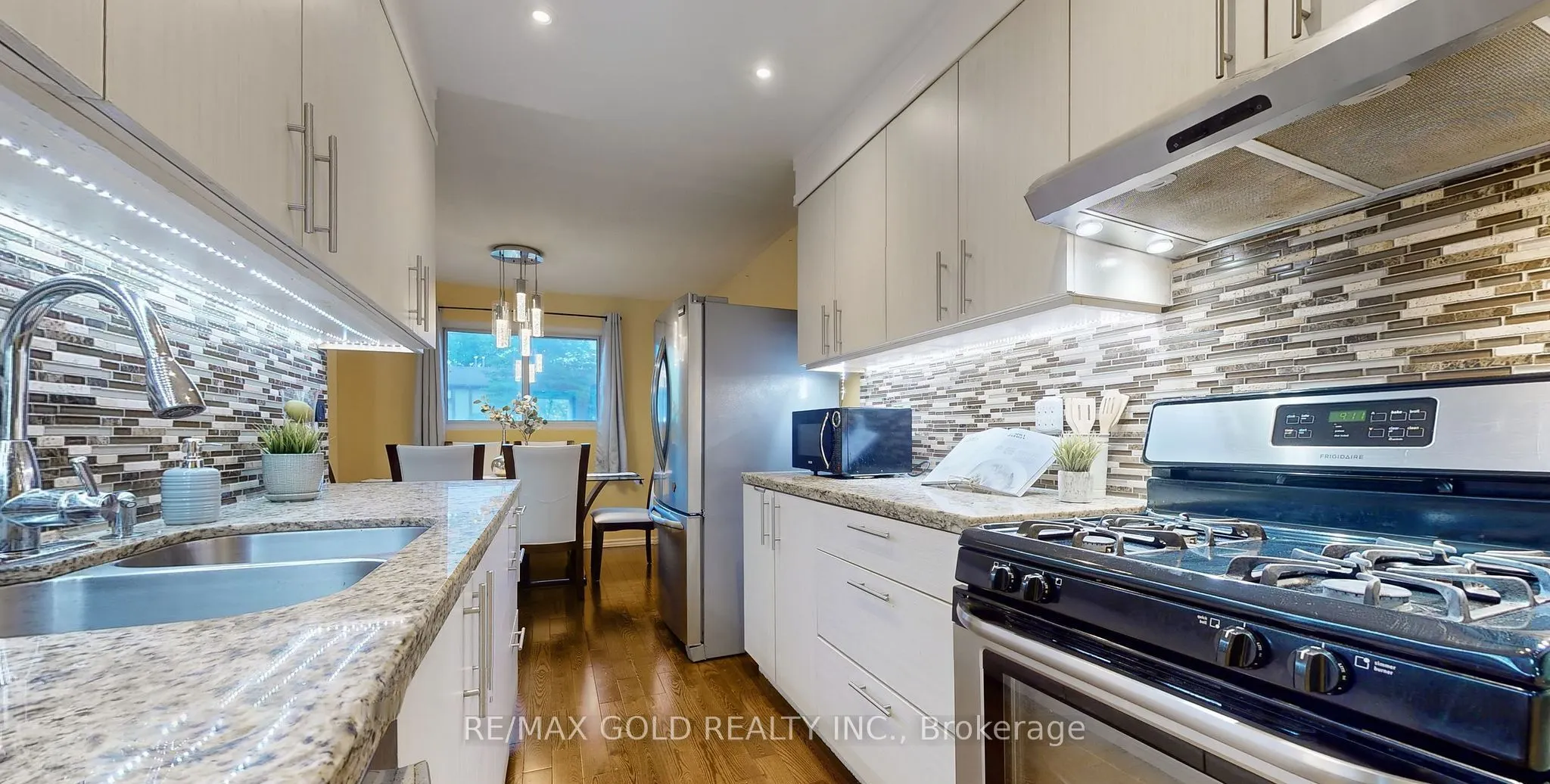 18 Carleton Place #18