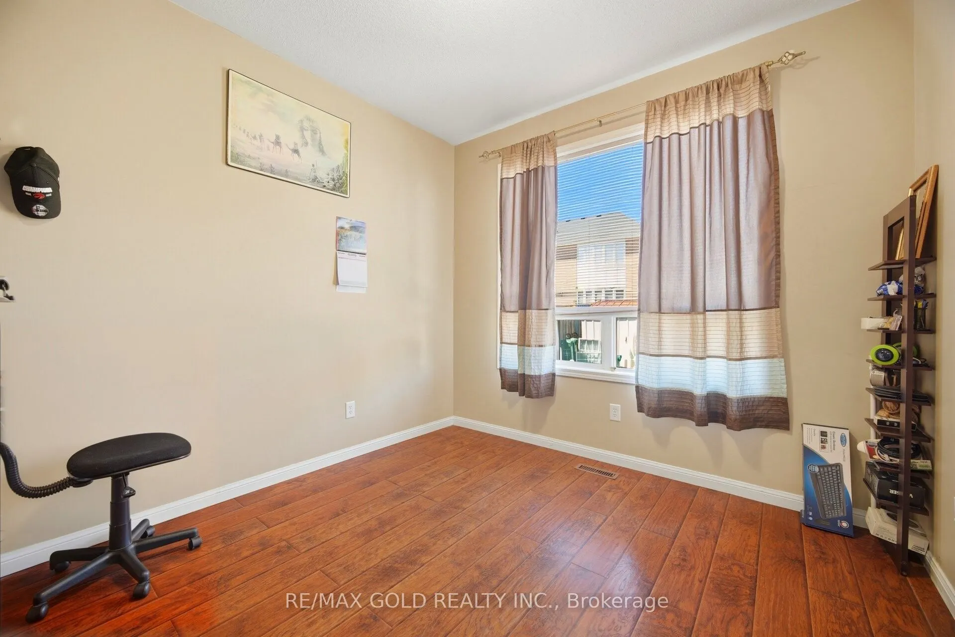 28 Latania Boulevard