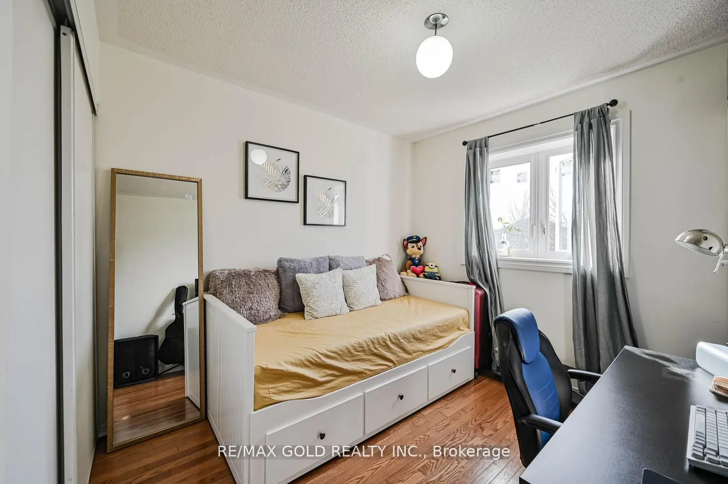 30 Wickstead Court #15