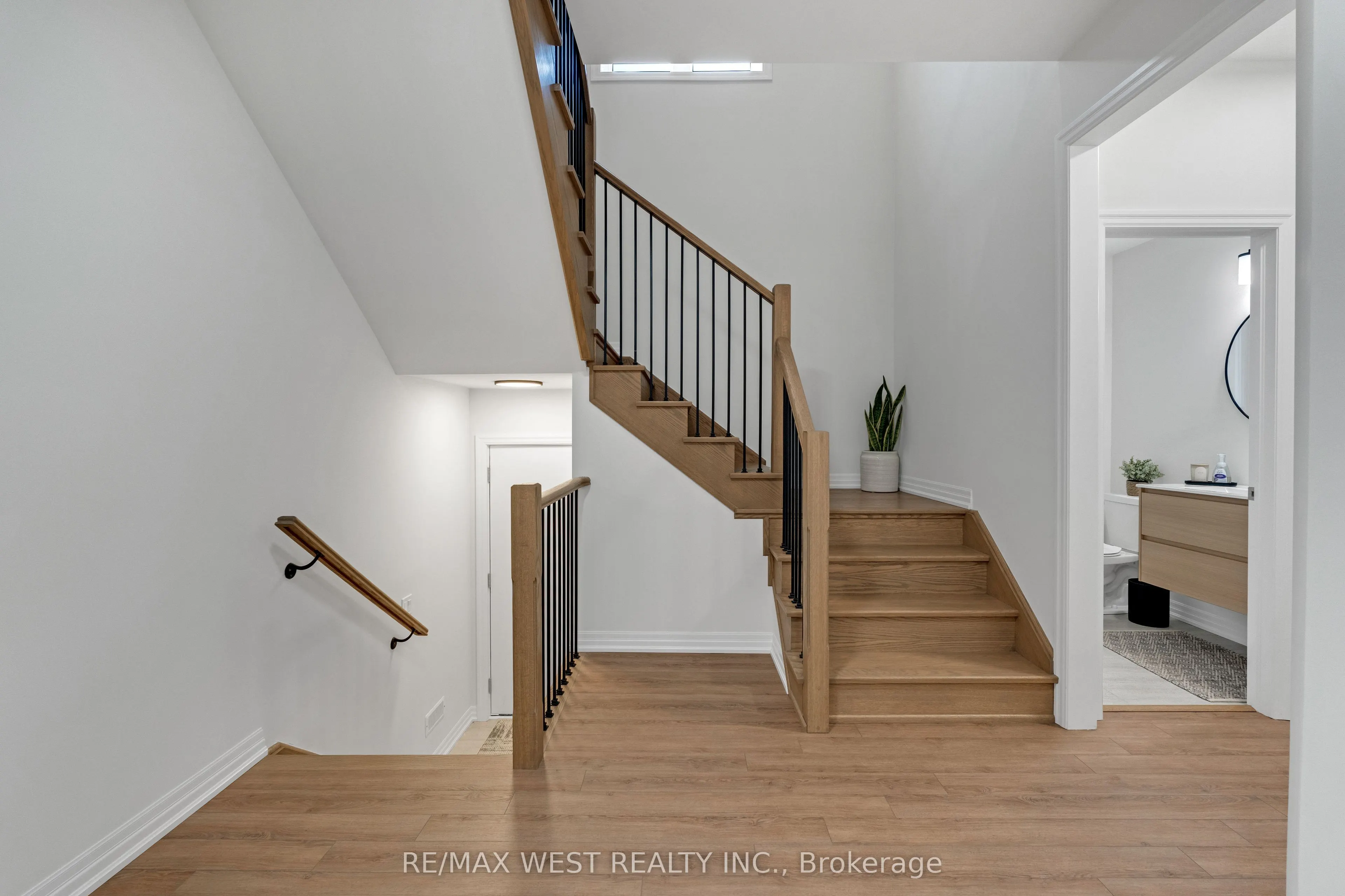 24 Hanton Crescent