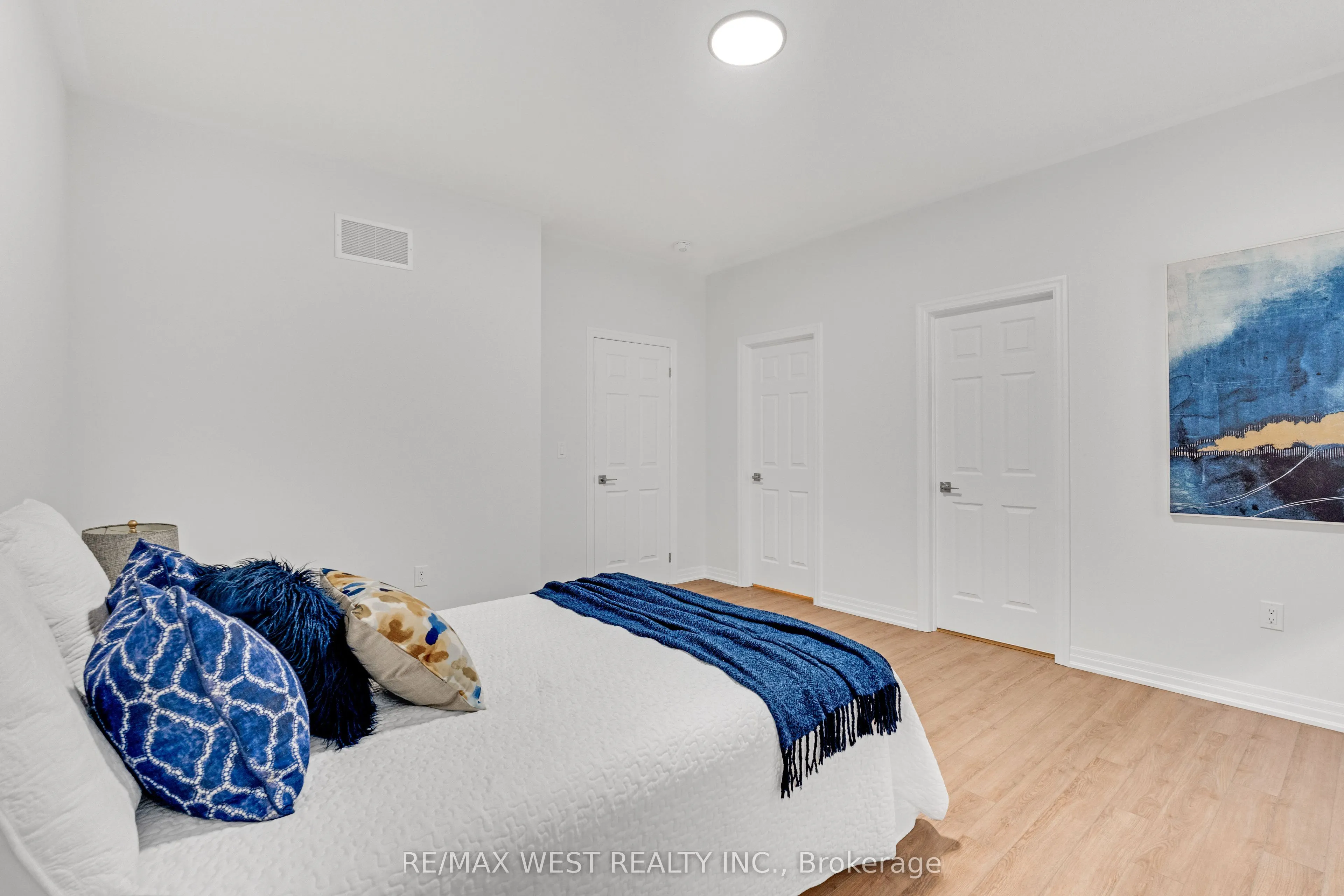 24 Hanton Crescent