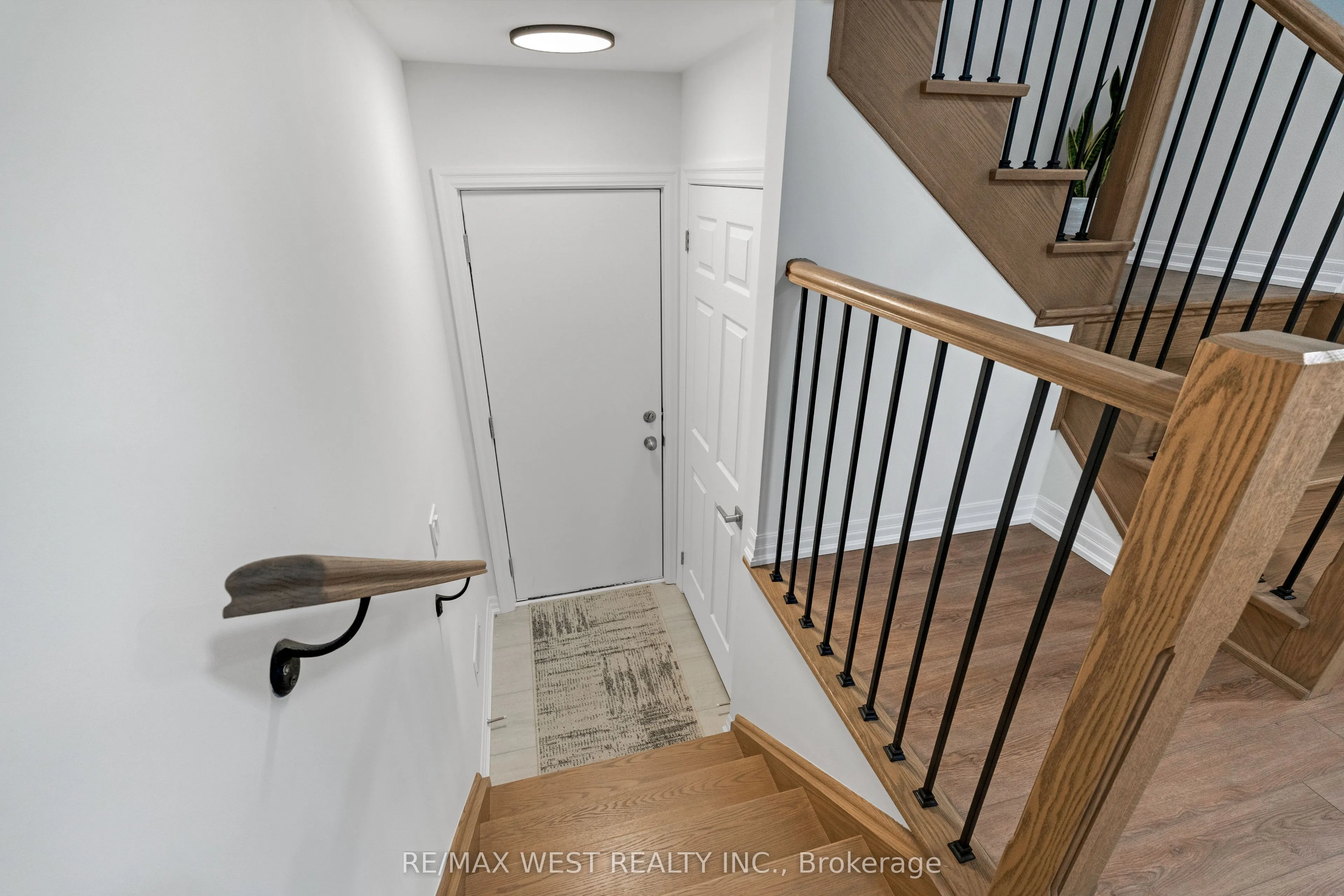 24 Hanton Crescent