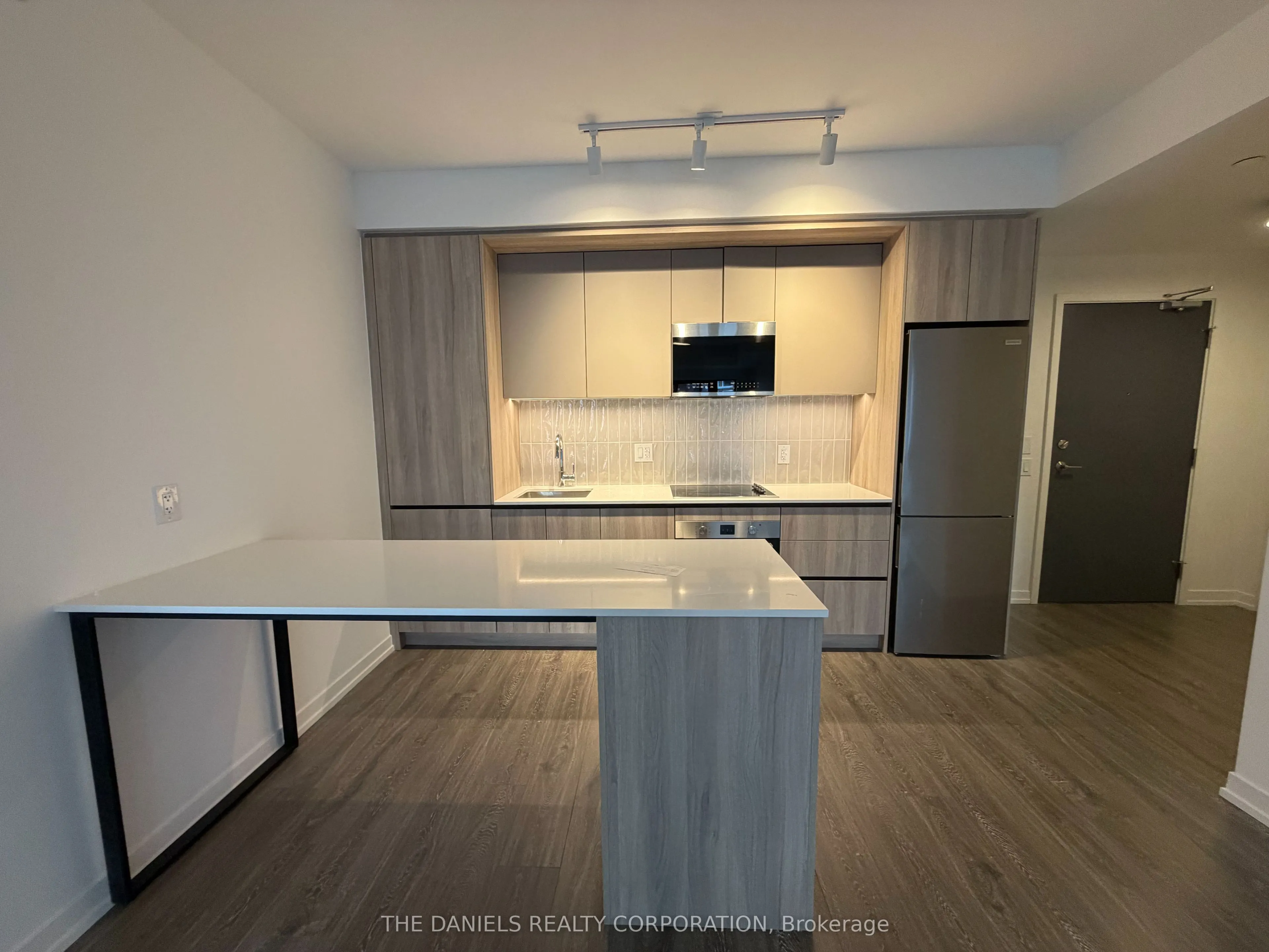 2485 Eglinton Avenue W #311