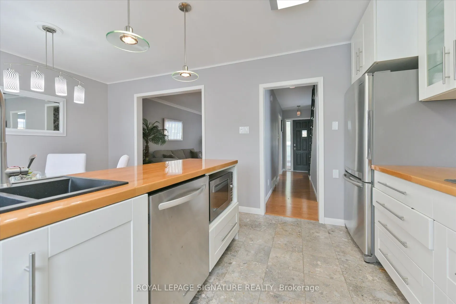 362 Silverthorn Avenue