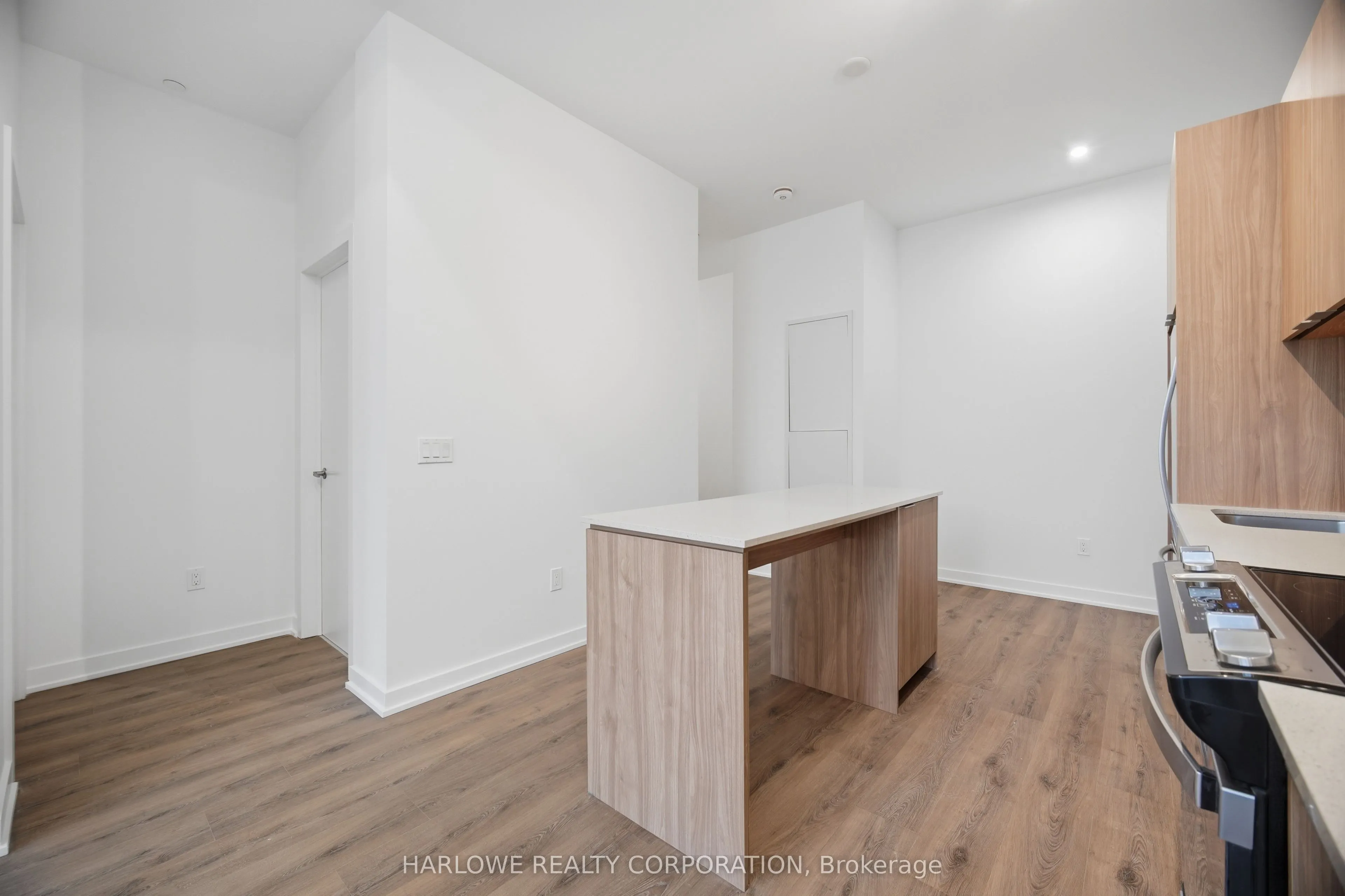 770 Whitlock Avenue #109