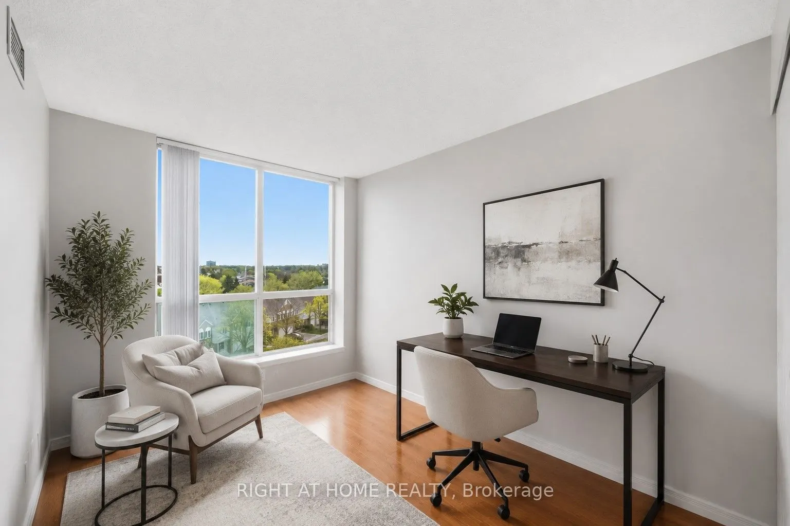 4879 KIMBERMOUNT Avenue #607