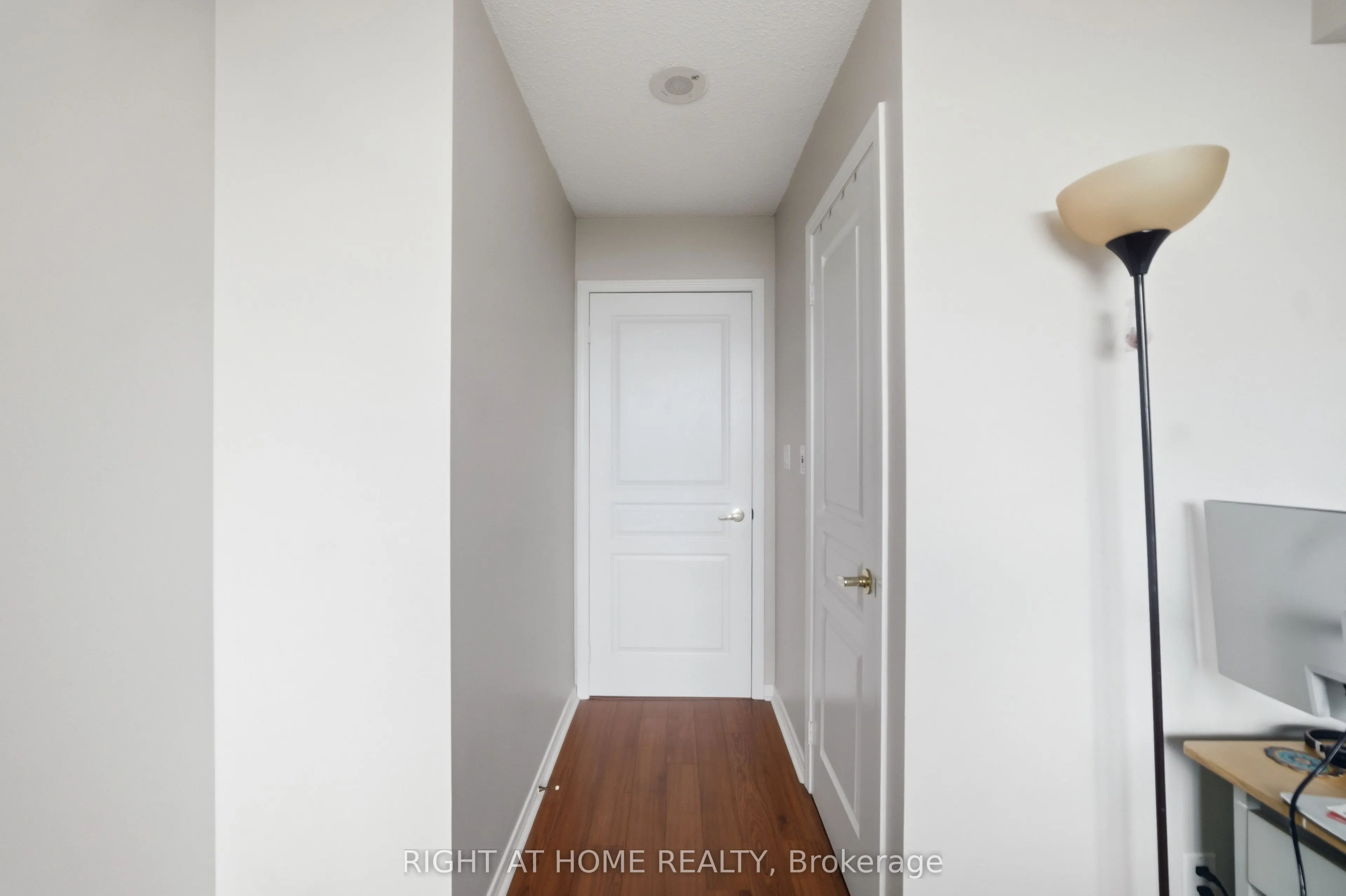 4879 KIMBERMOUNT Avenue #607