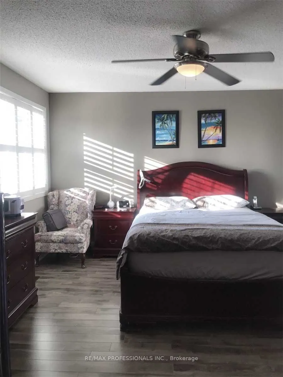 3895 Henrietta Way