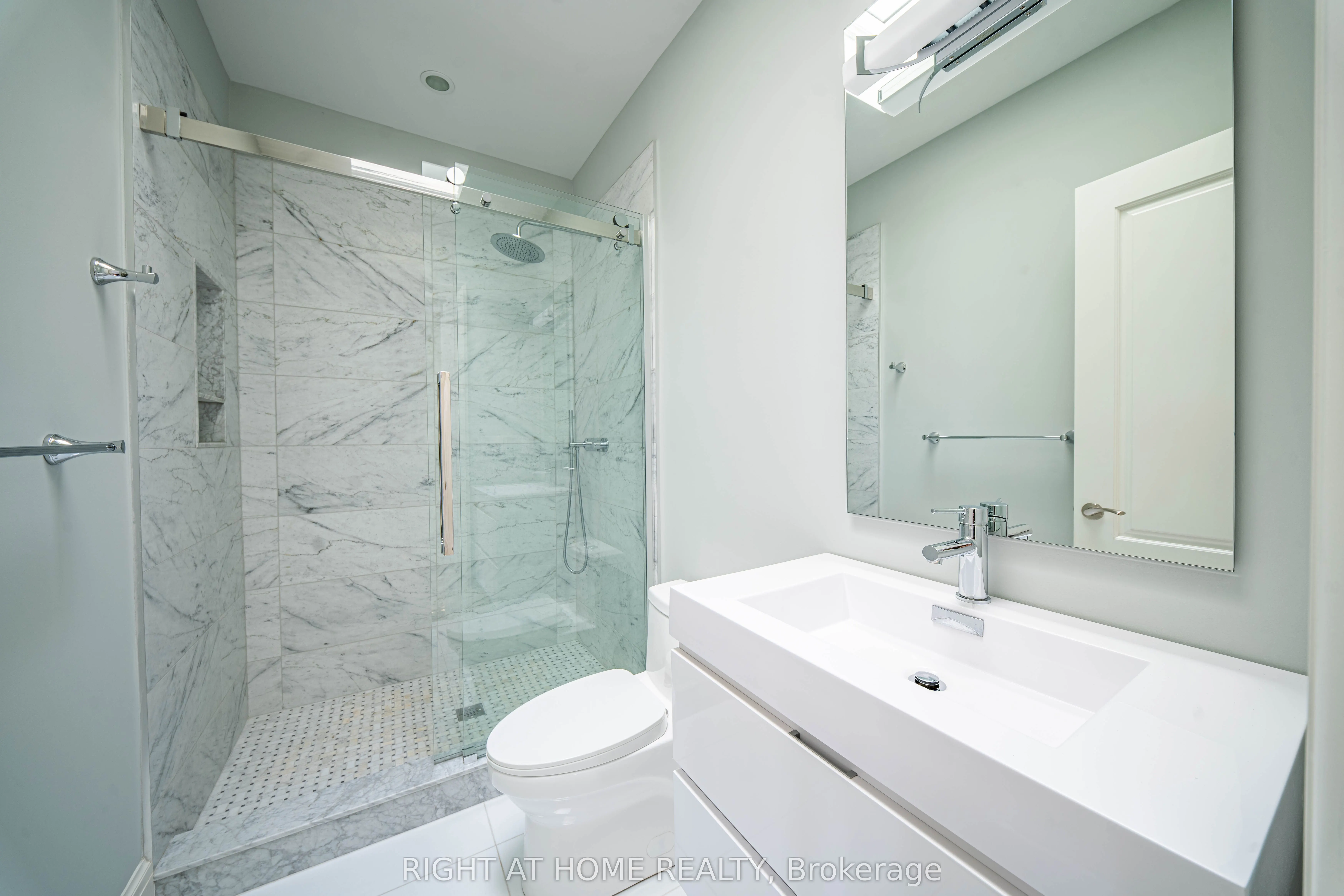 2 Finchley Road
