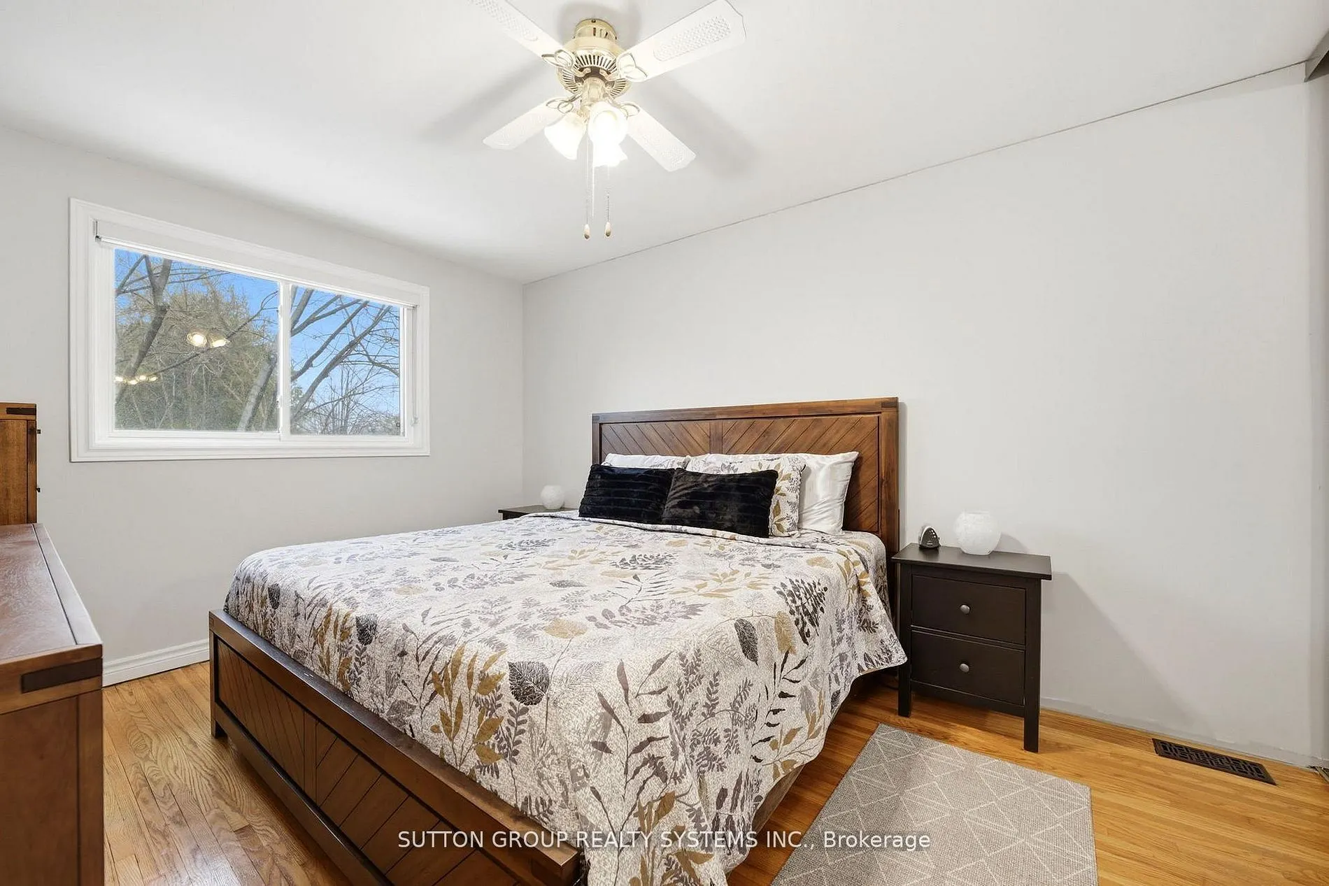 1535 Thetford Court
