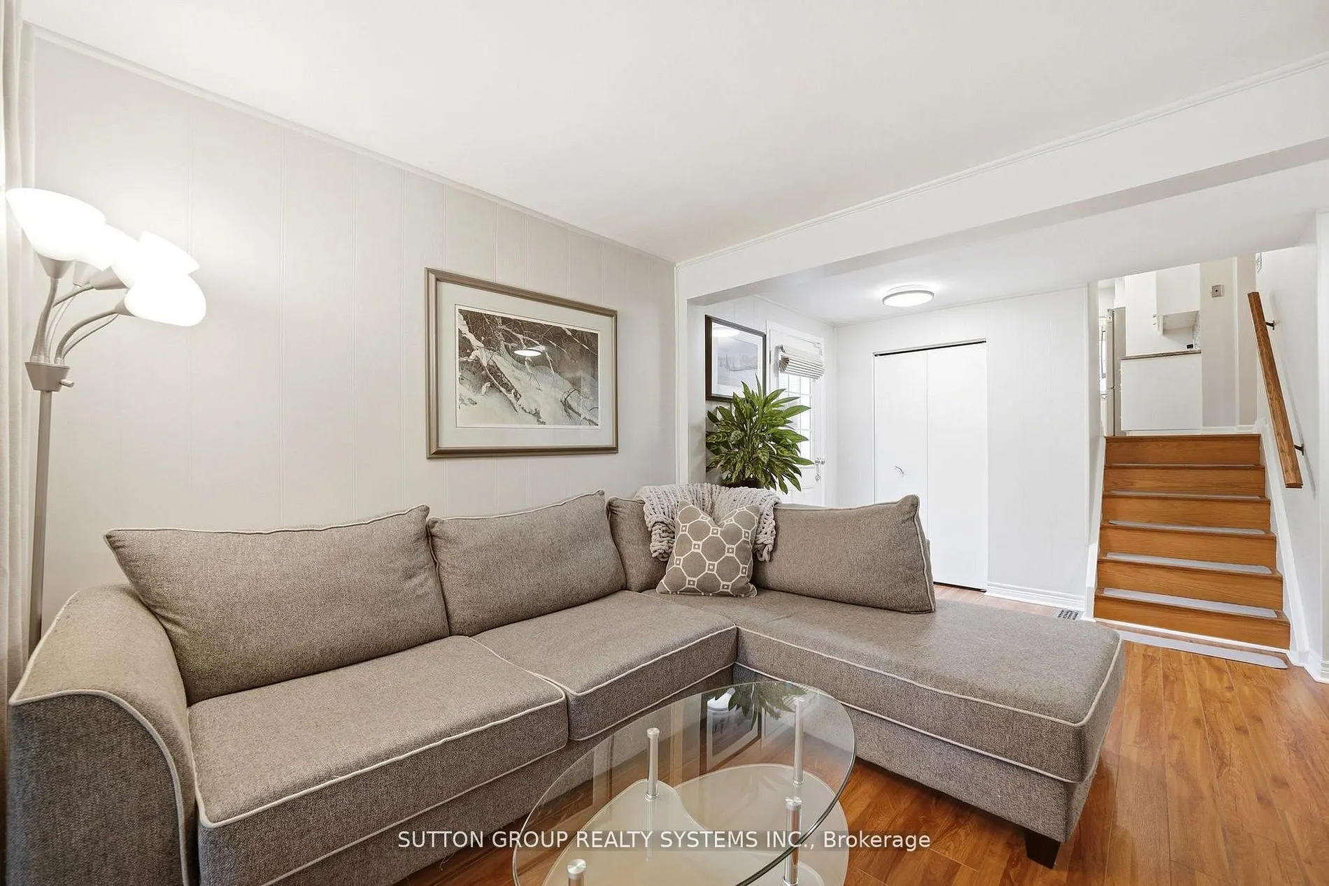 1535 Thetford Court