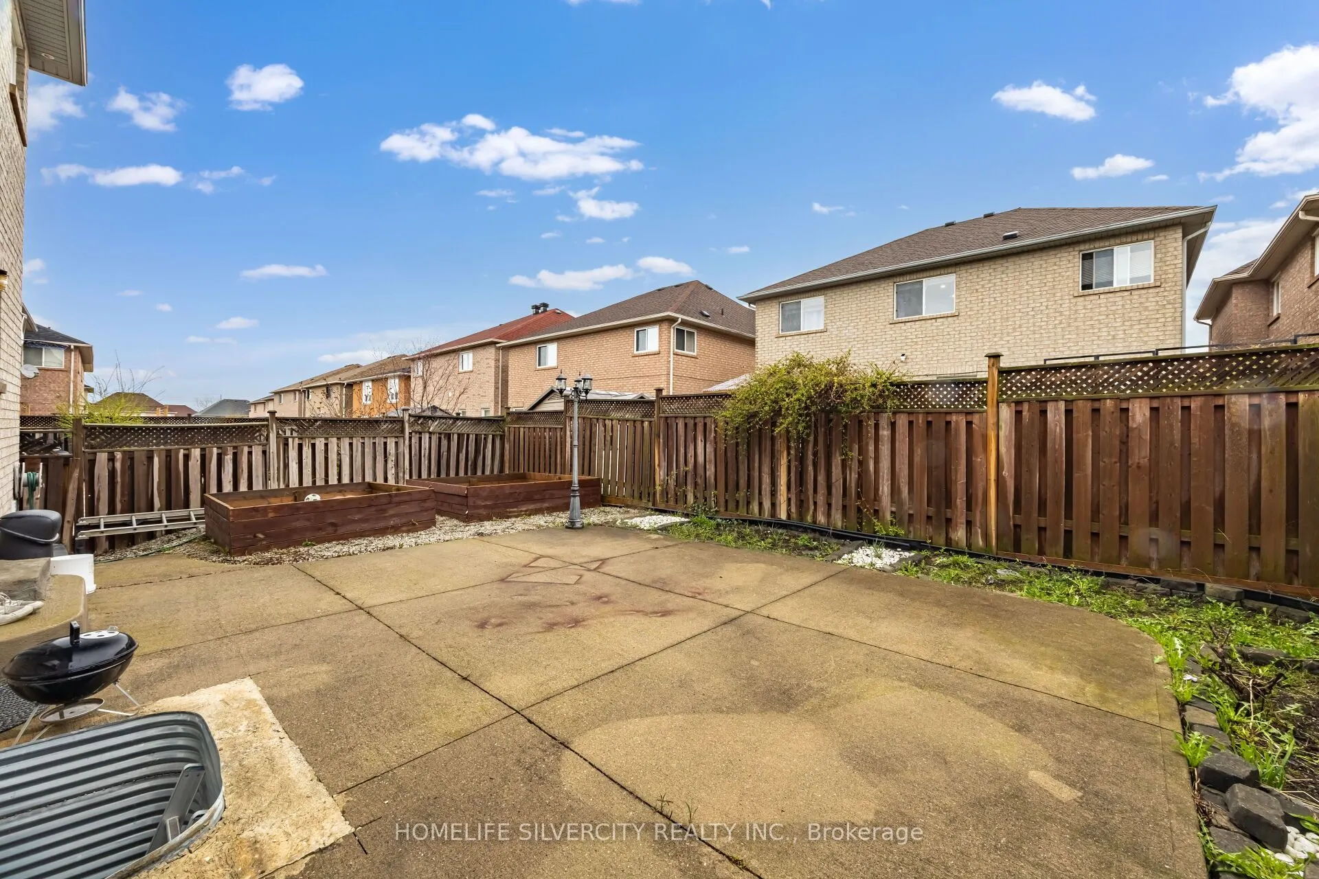 29 Beachpoint Boulevard