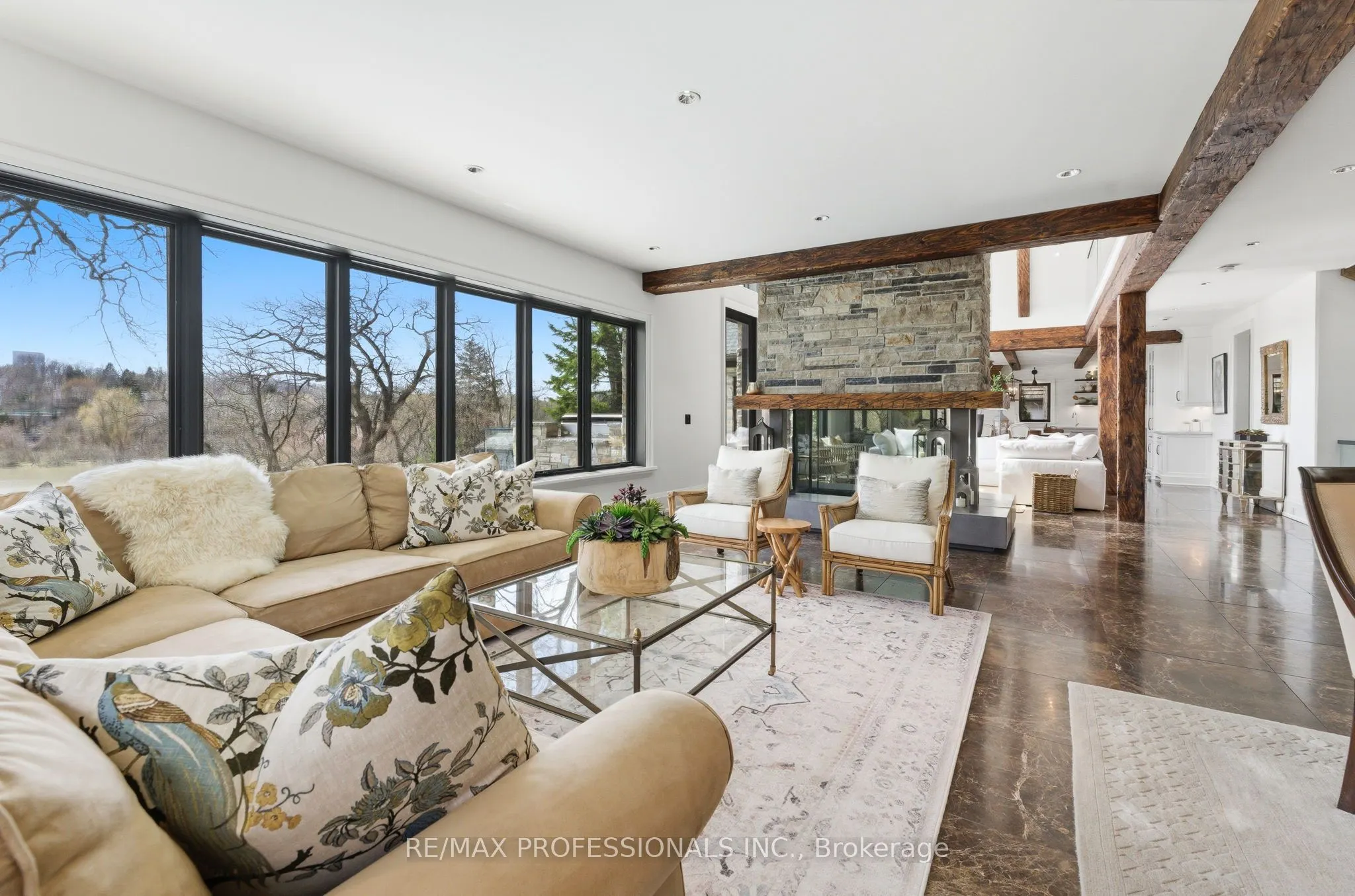 23 Riverside Crescent