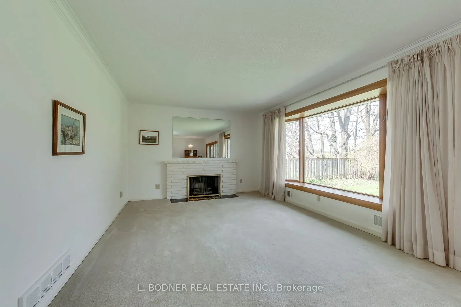 84 Ravenscrest Drive