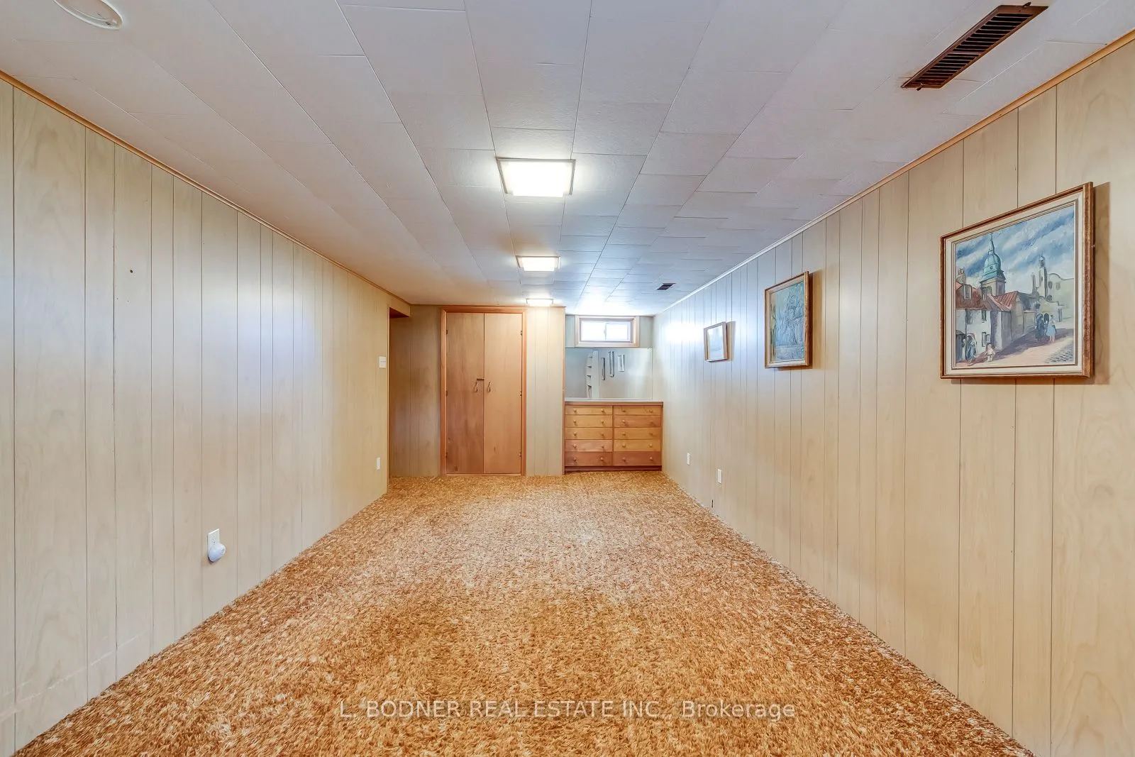 84 Ravenscrest Drive