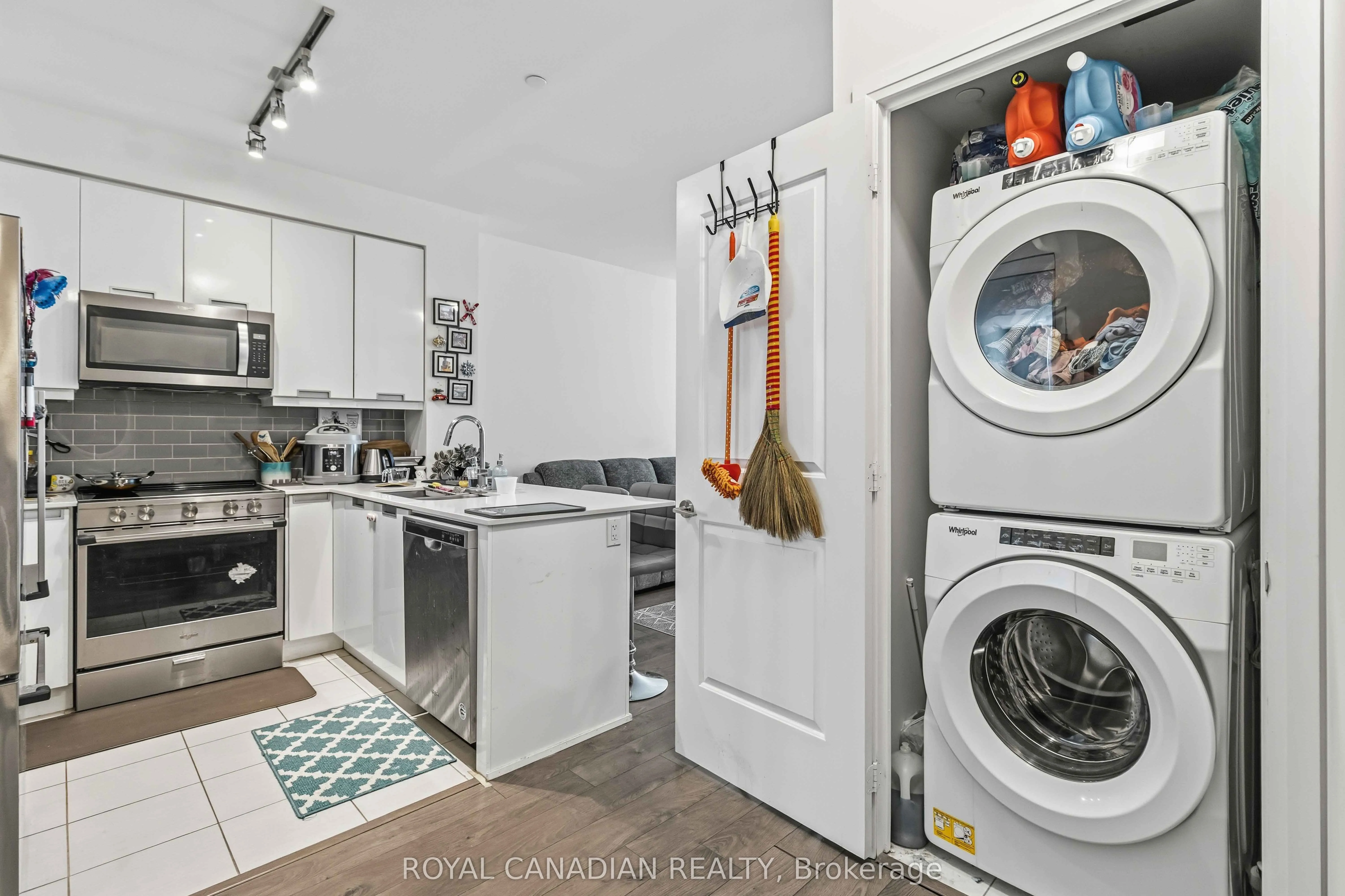 65 Watergarden Drive #1501