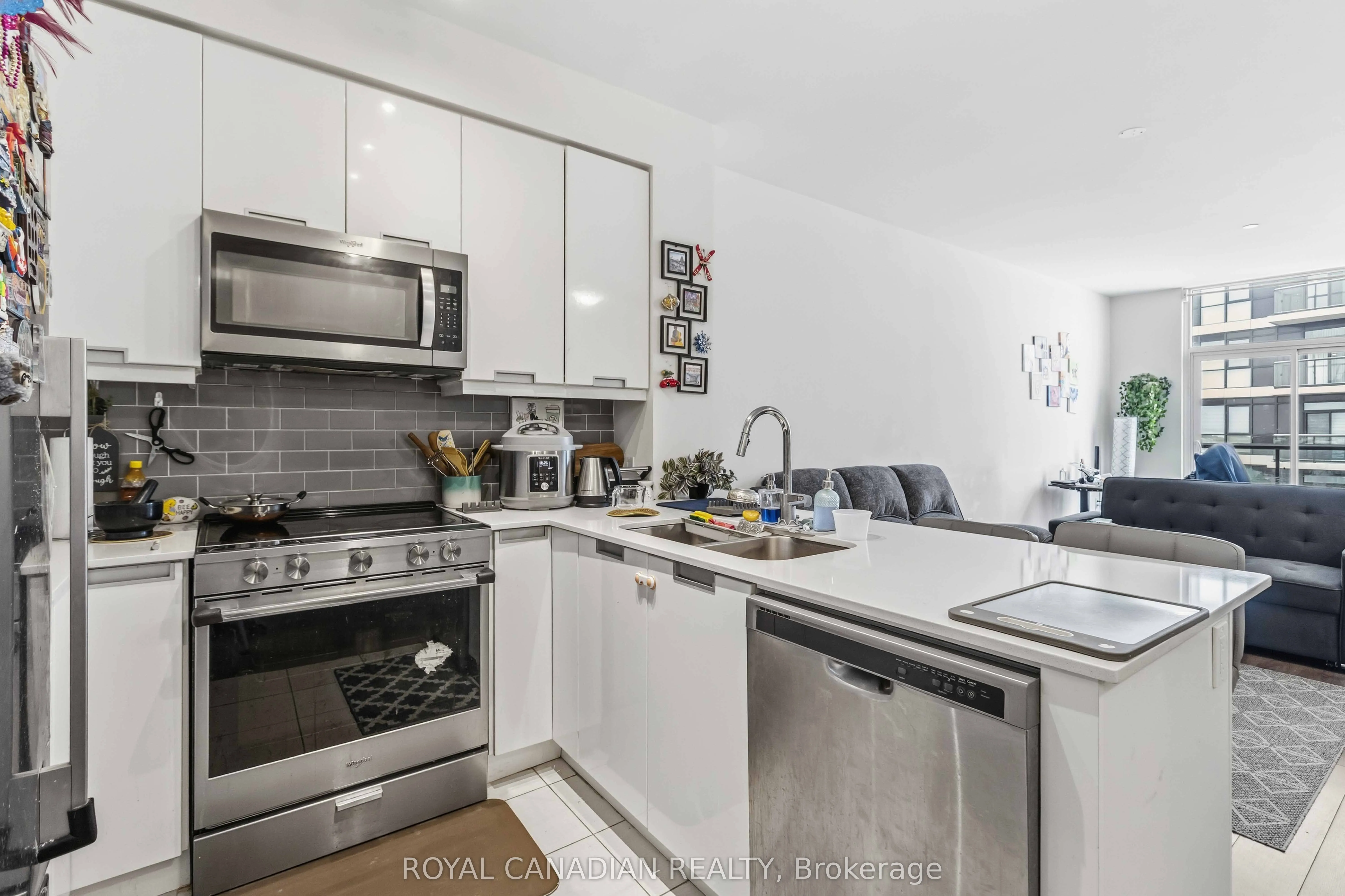 65 Watergarden Drive #1501