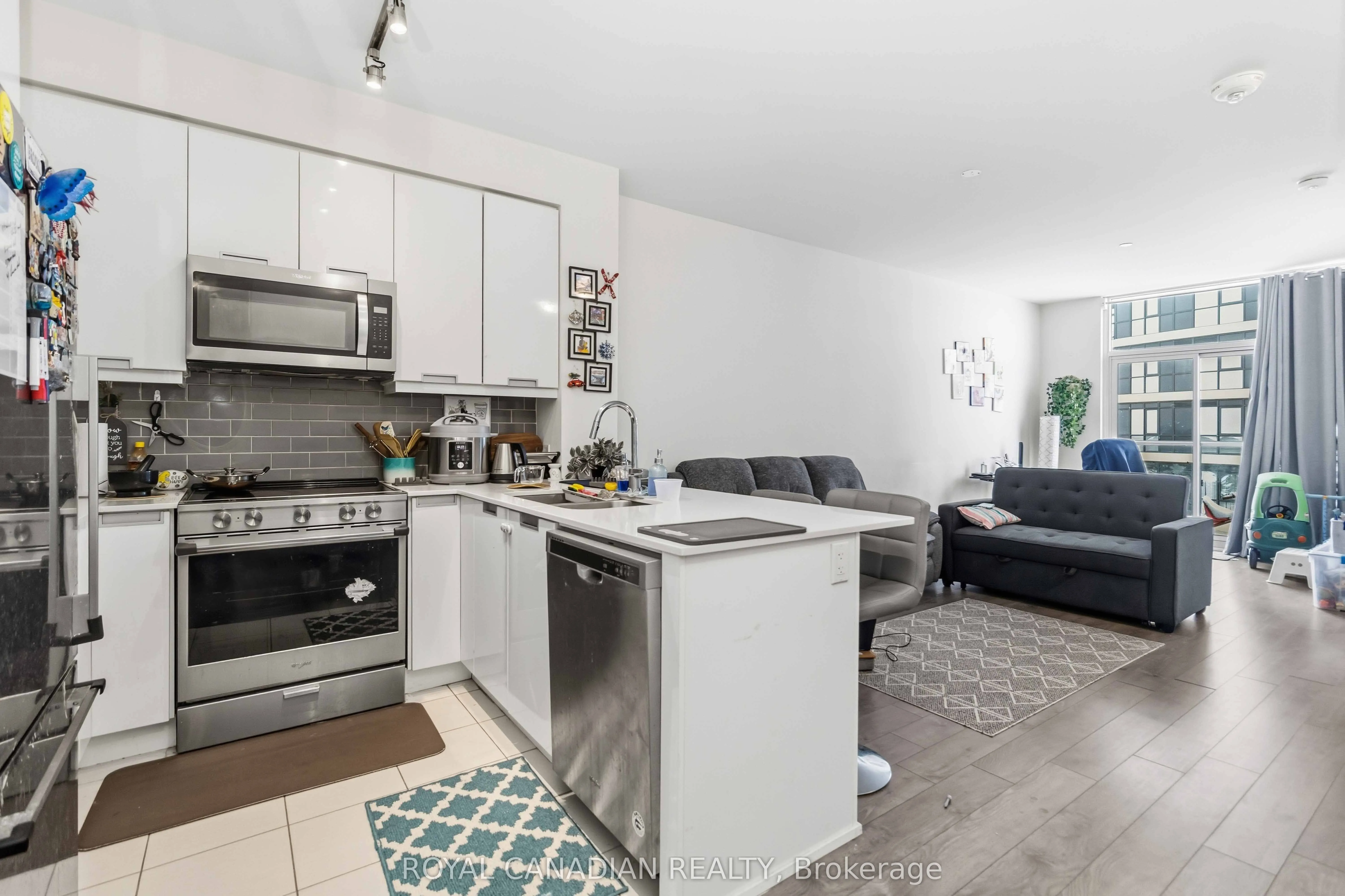 65 Watergarden Drive #1501