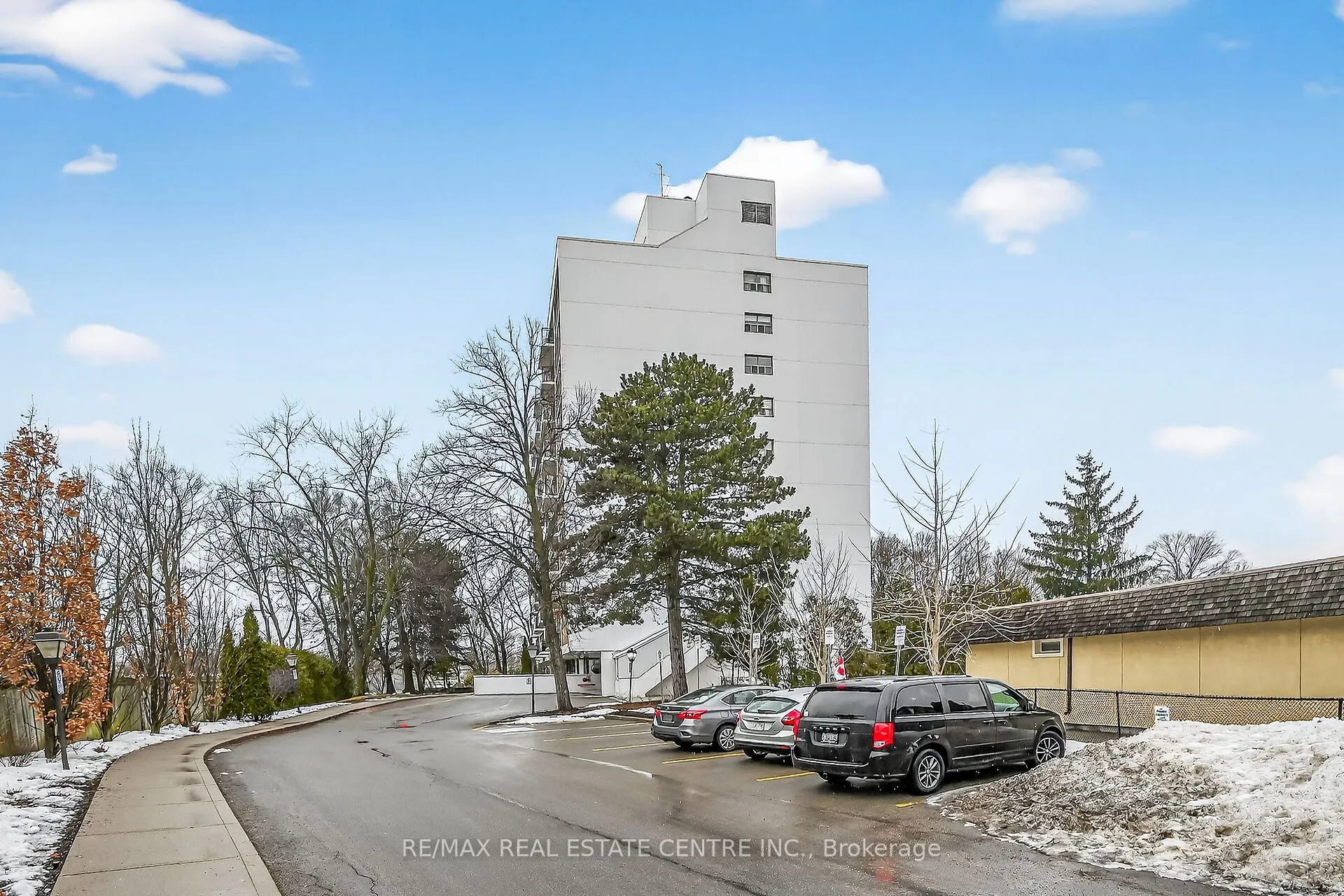 212 Kerr Street #702
