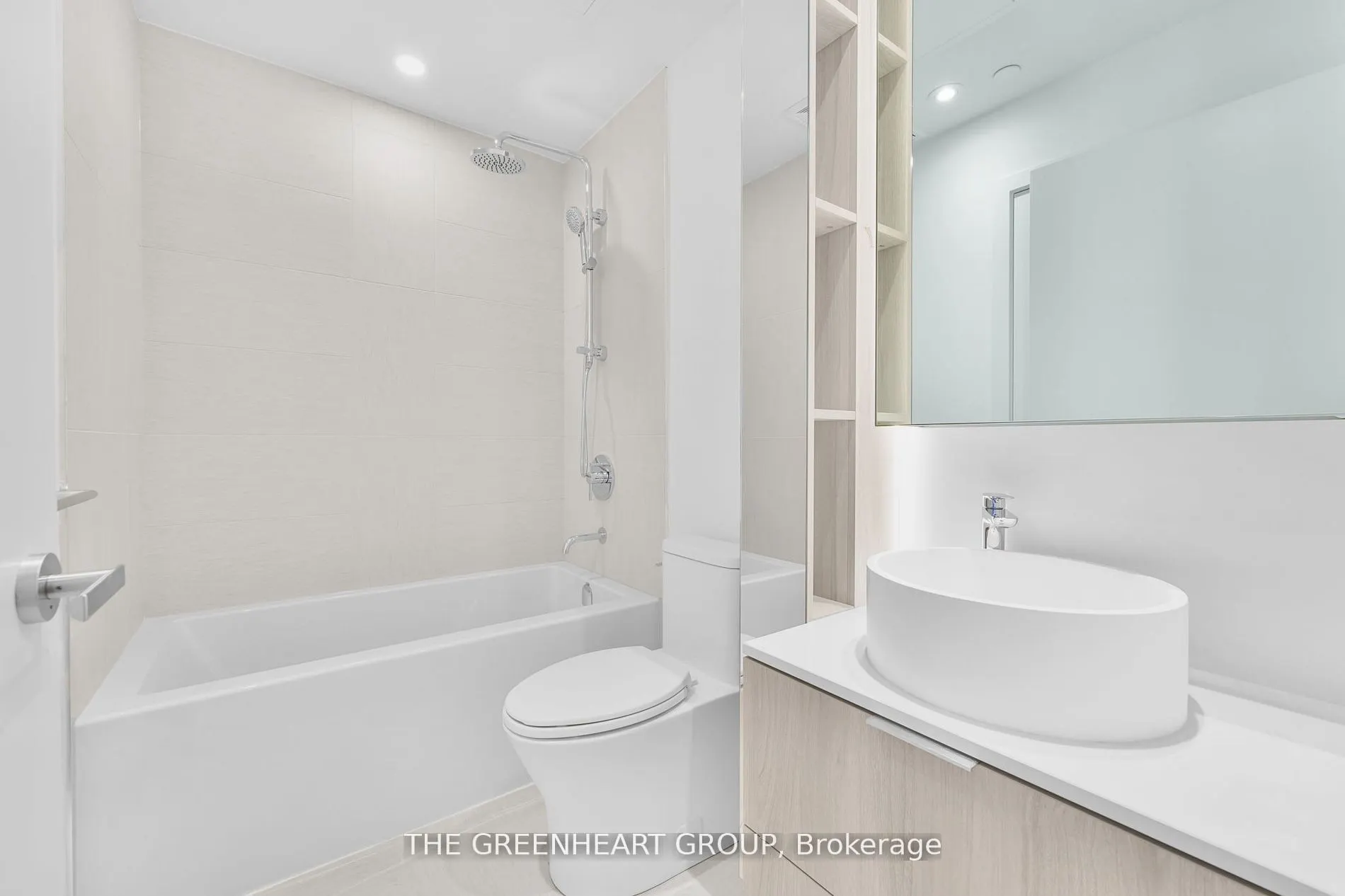 28 Ann Street #512