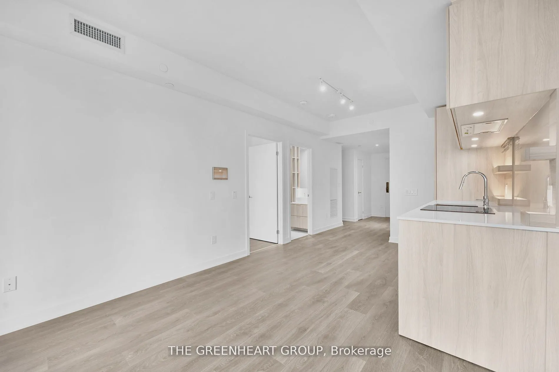 28 Ann Street #512