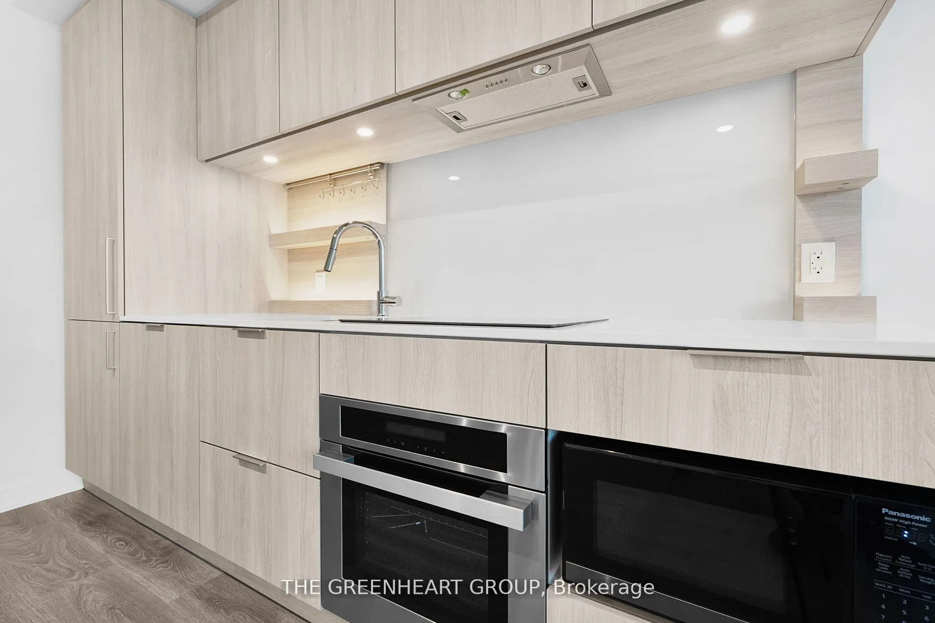 28 Ann Street #512