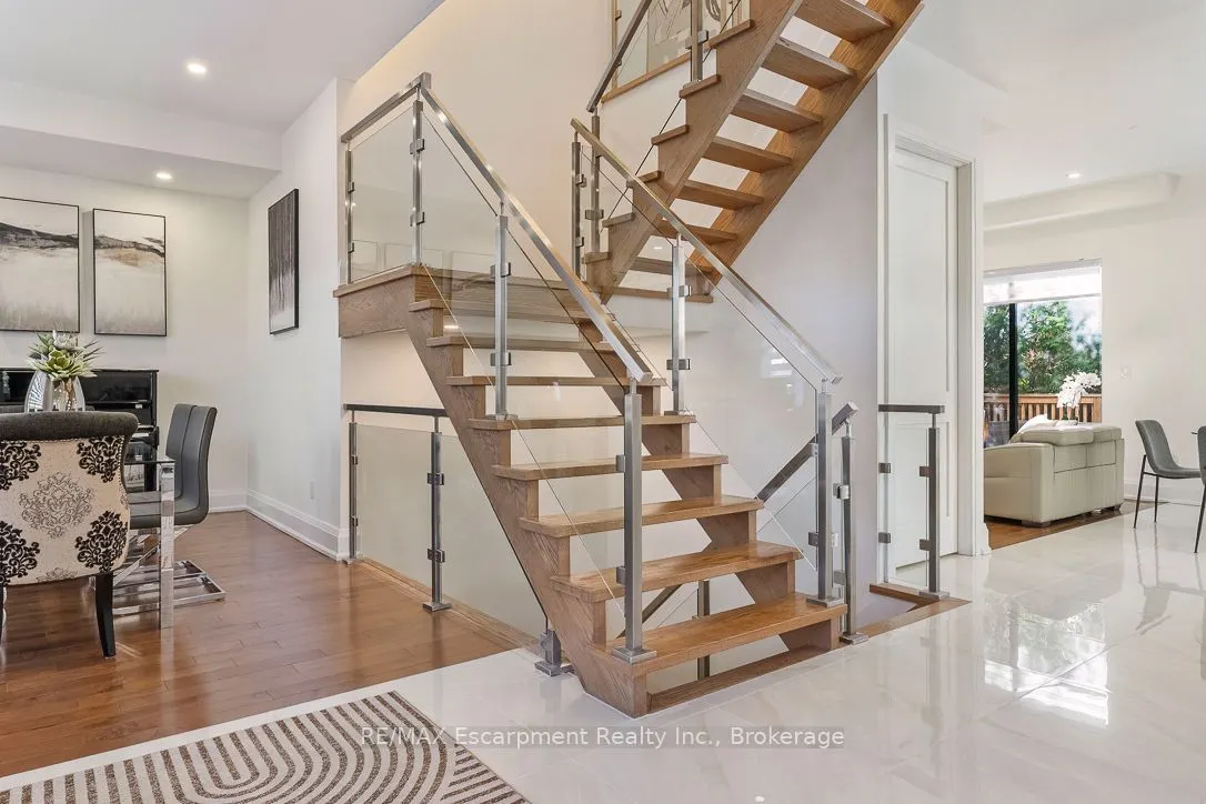 1526 Bridge Road
