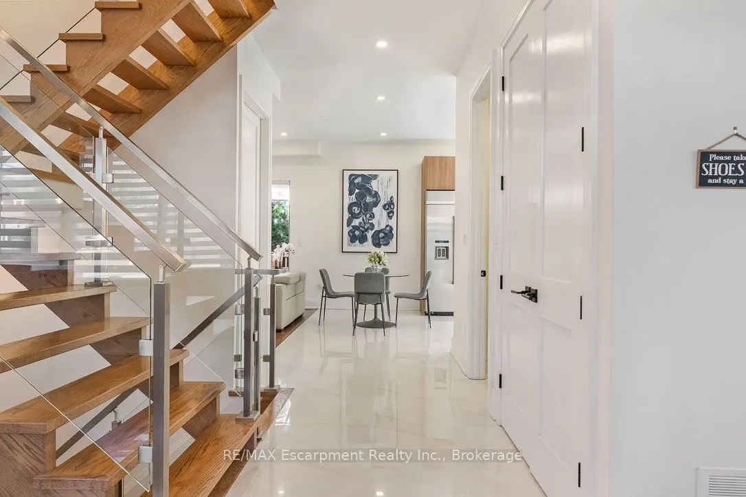 1526 Bridge Road