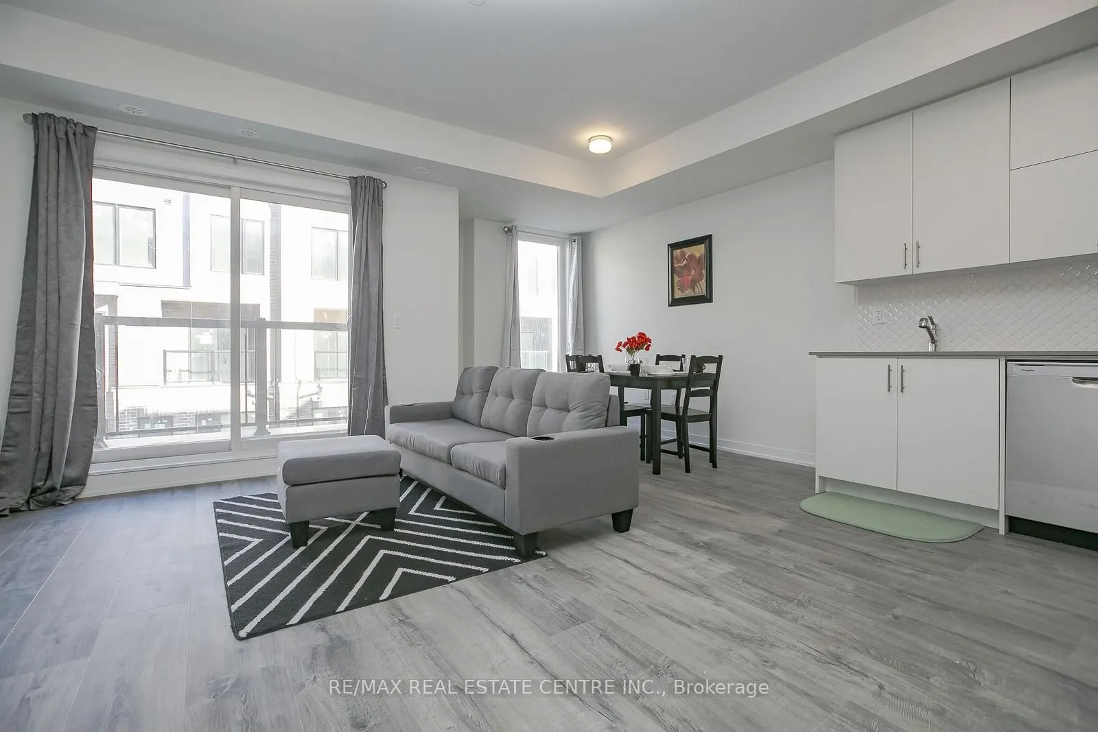 3556 Colonial Drive #4