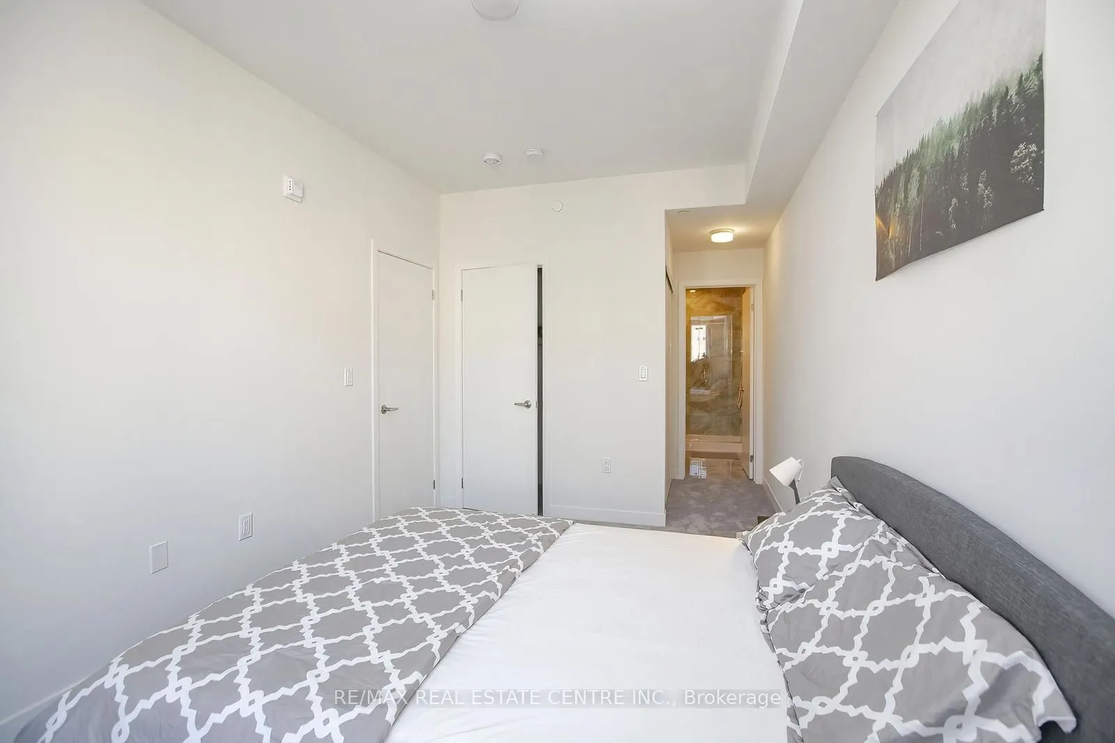 3556 Colonial Drive #4