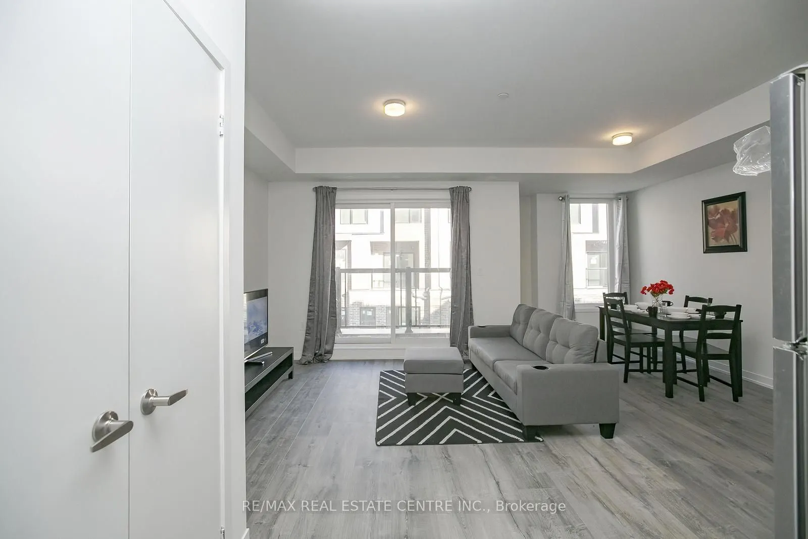 3556 Colonial Drive #4