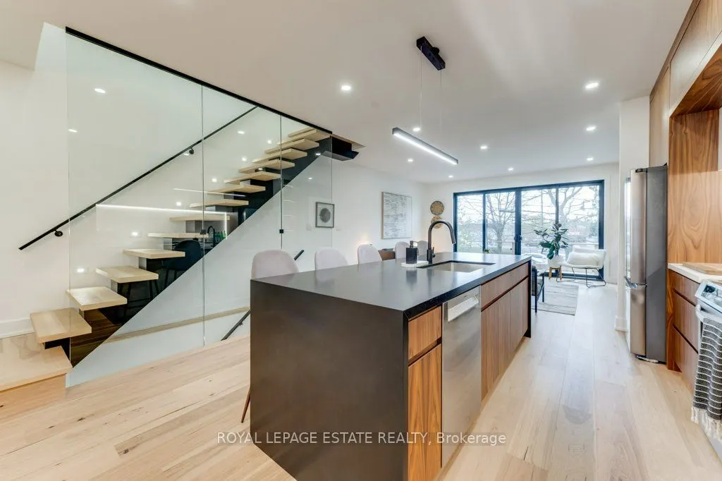 4 Lunness Road